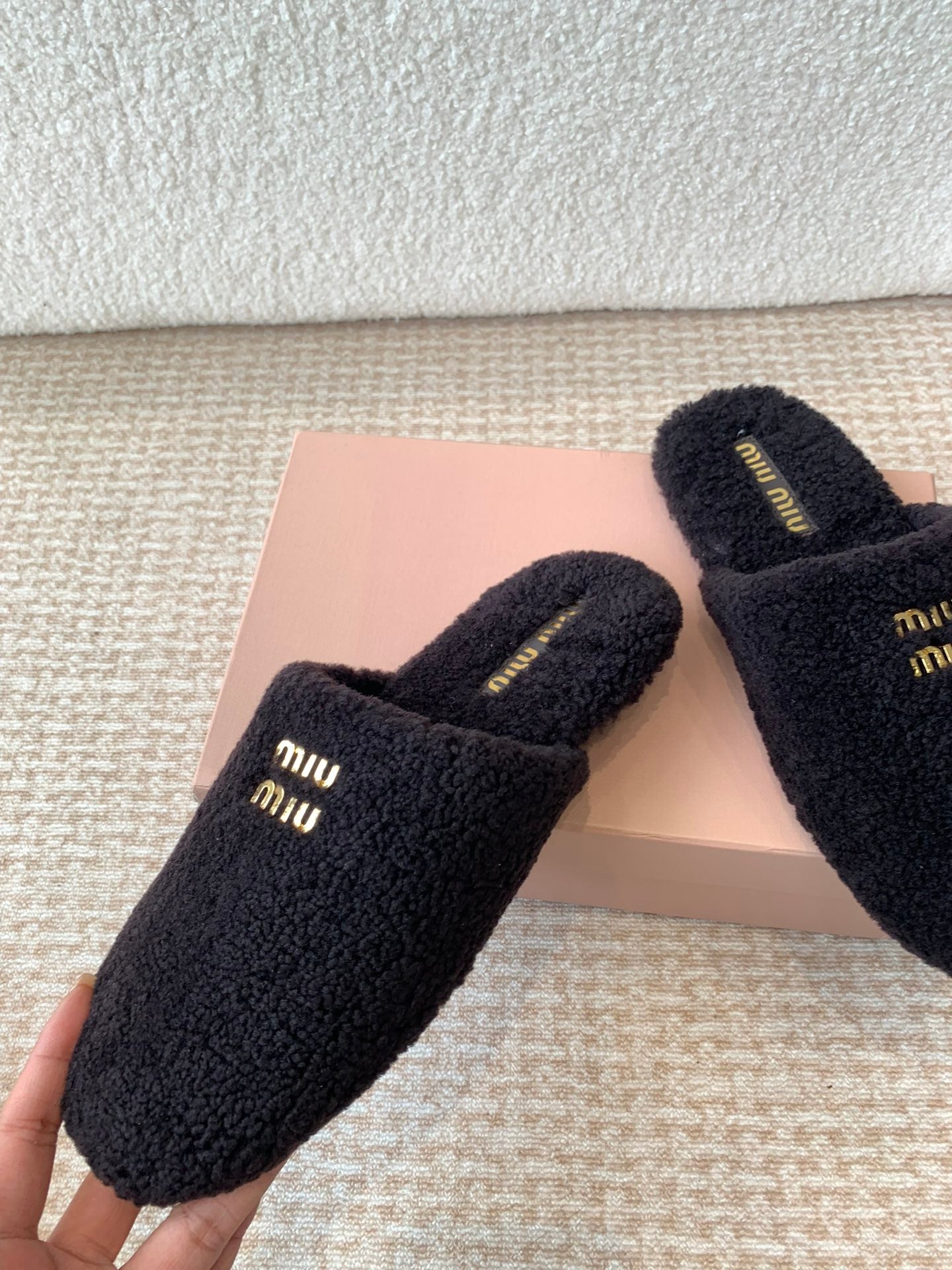 Miu Fur Slippers Black Wool