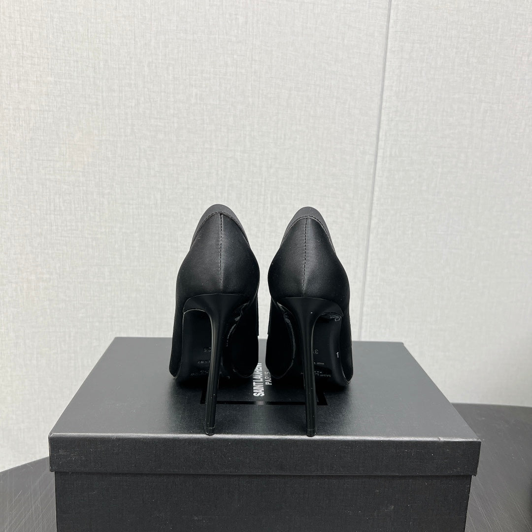 D'ORSAY PUMPS IN BLACK SILK