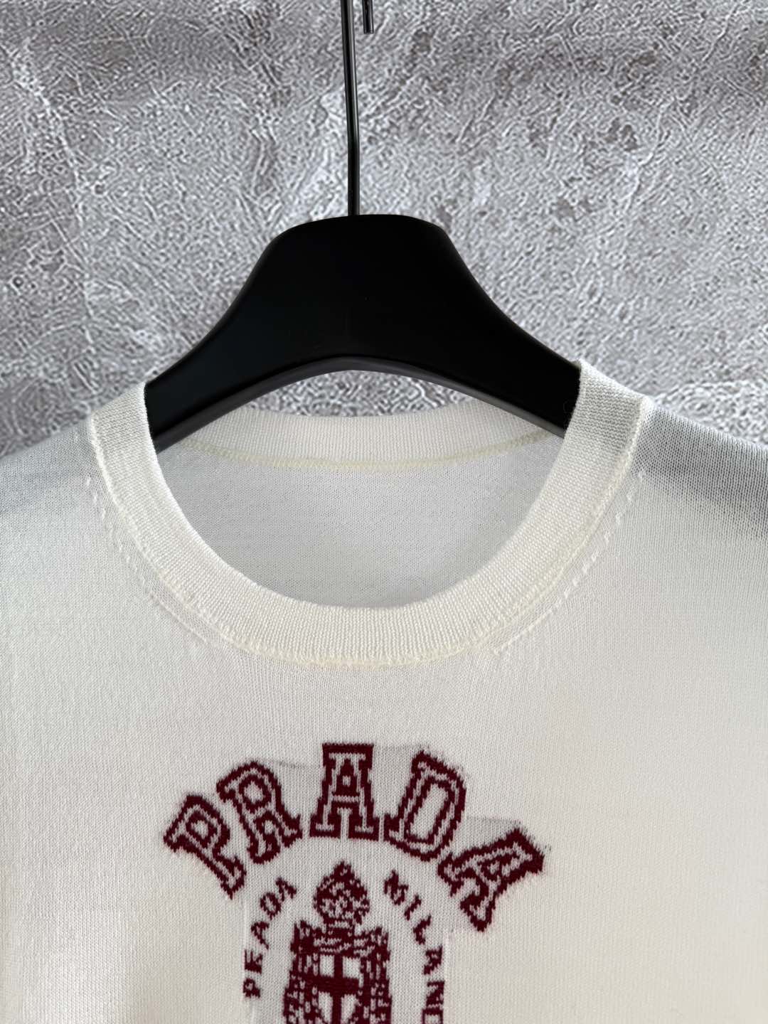 Prada Knitted Top White mix Red Cashmere