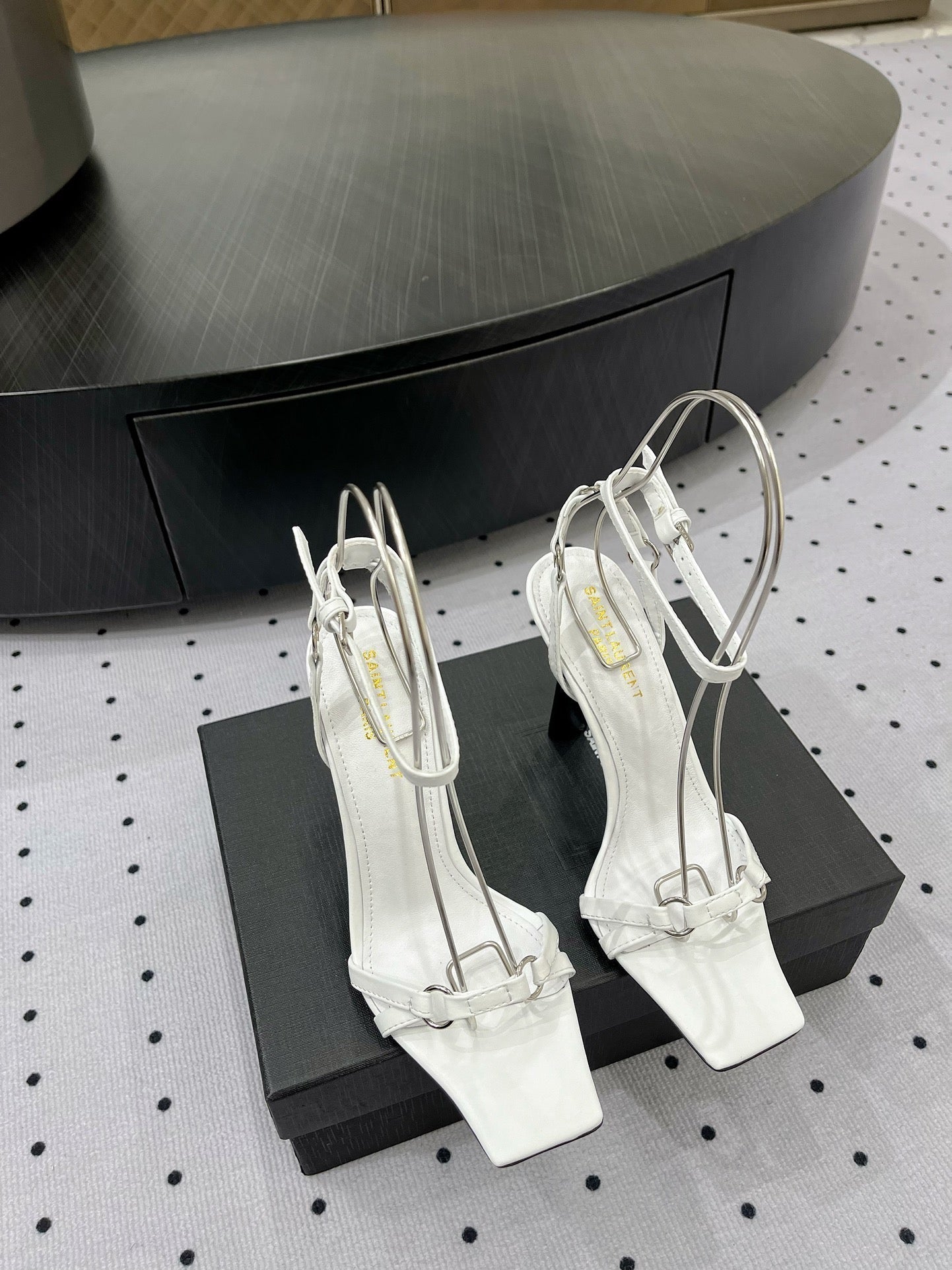 SL ANKLE-BUCKLE HEELED SANDALS WHITE CALFSKIN