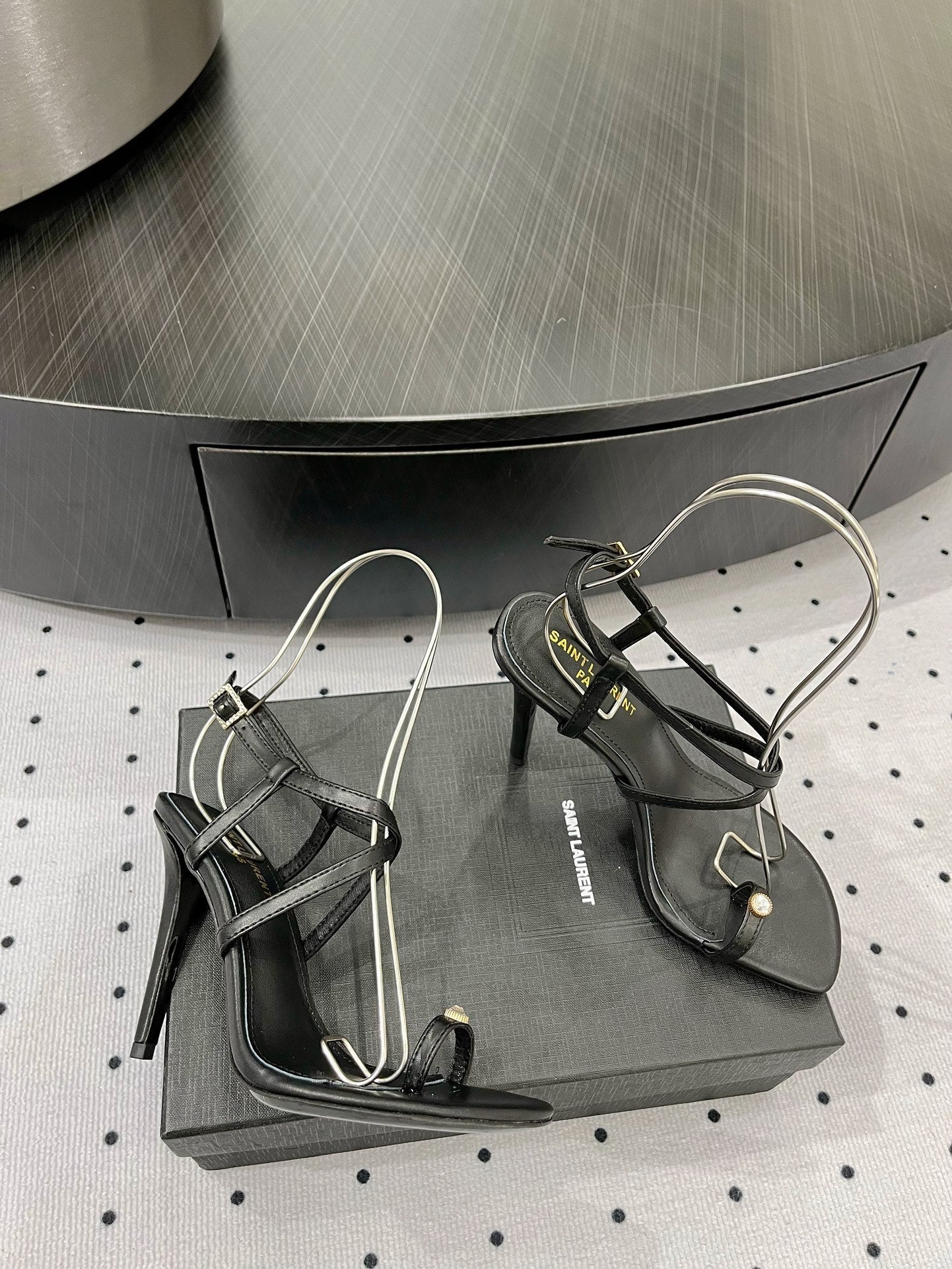 SL LINDEN HEELED SANDALS BLACK CALFSKIN