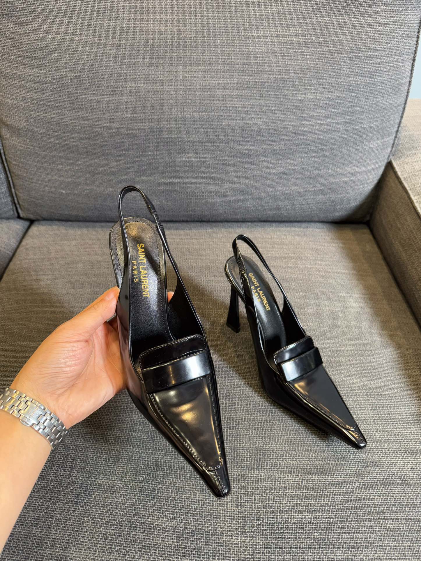 POINTED-TOE SLINGBACK PUMPS IN BLACK SHINY CALFSKIN
