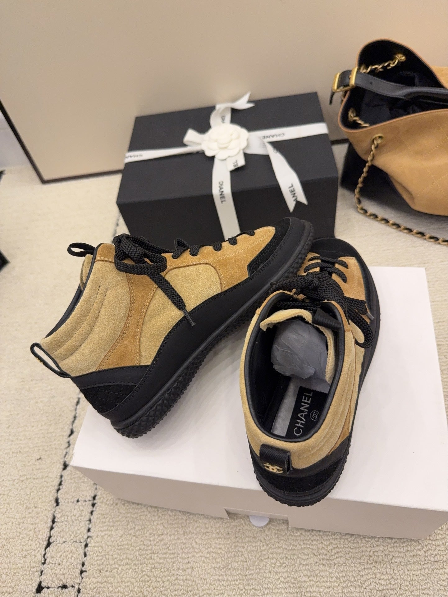 CC 26 High-top Sneaker Beige mix Black Suede 589100