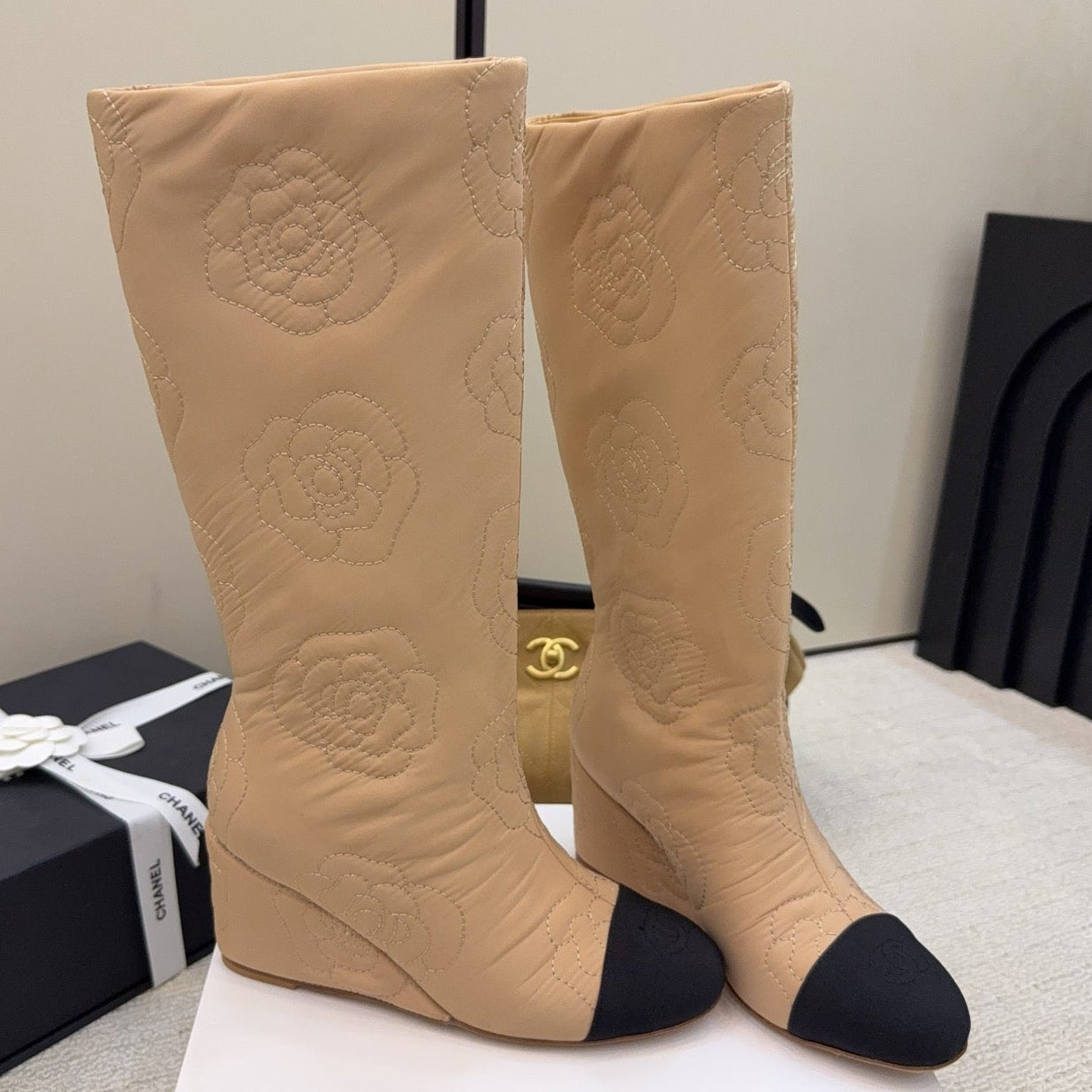 CC 26 Wedge Boot With Quilted Camellia Pattern Beige Black Fabric 589114