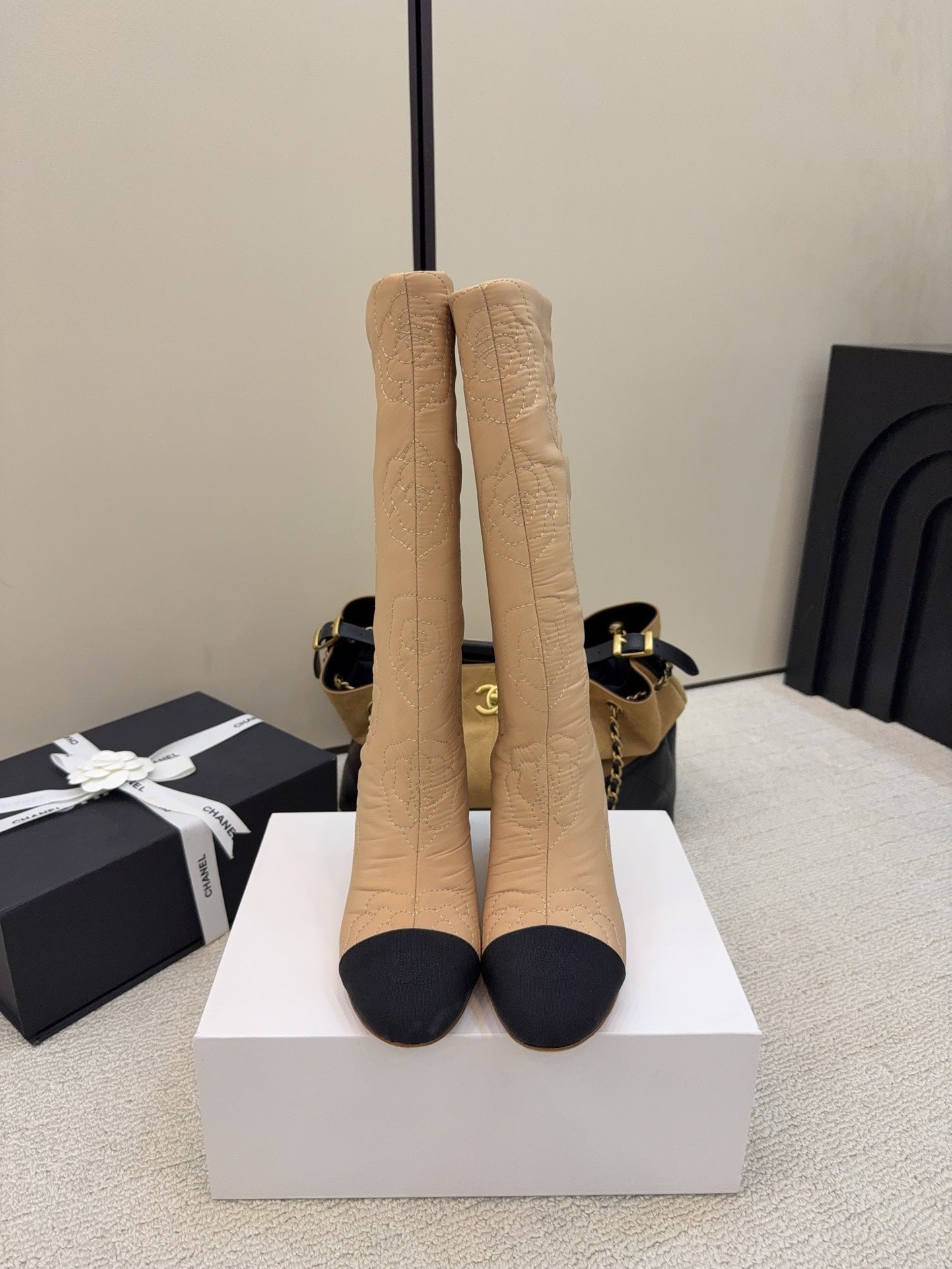 CC 26 Wedge Boot With Quilted Camellia Pattern Beige Black Fabric 589114