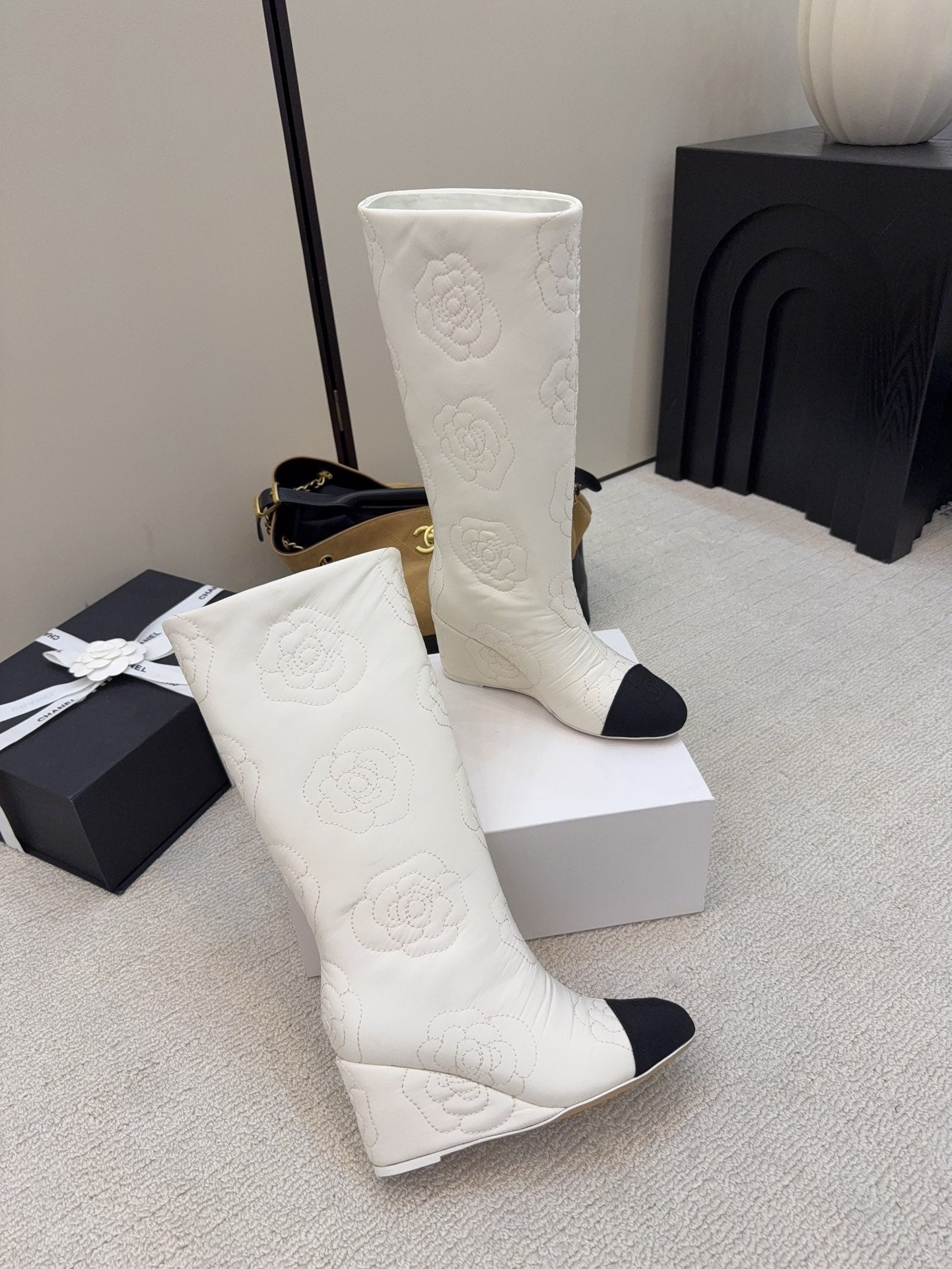 CC 26 Wedge Boot With Quilted Camellia Pattern White Black Fabric 588891