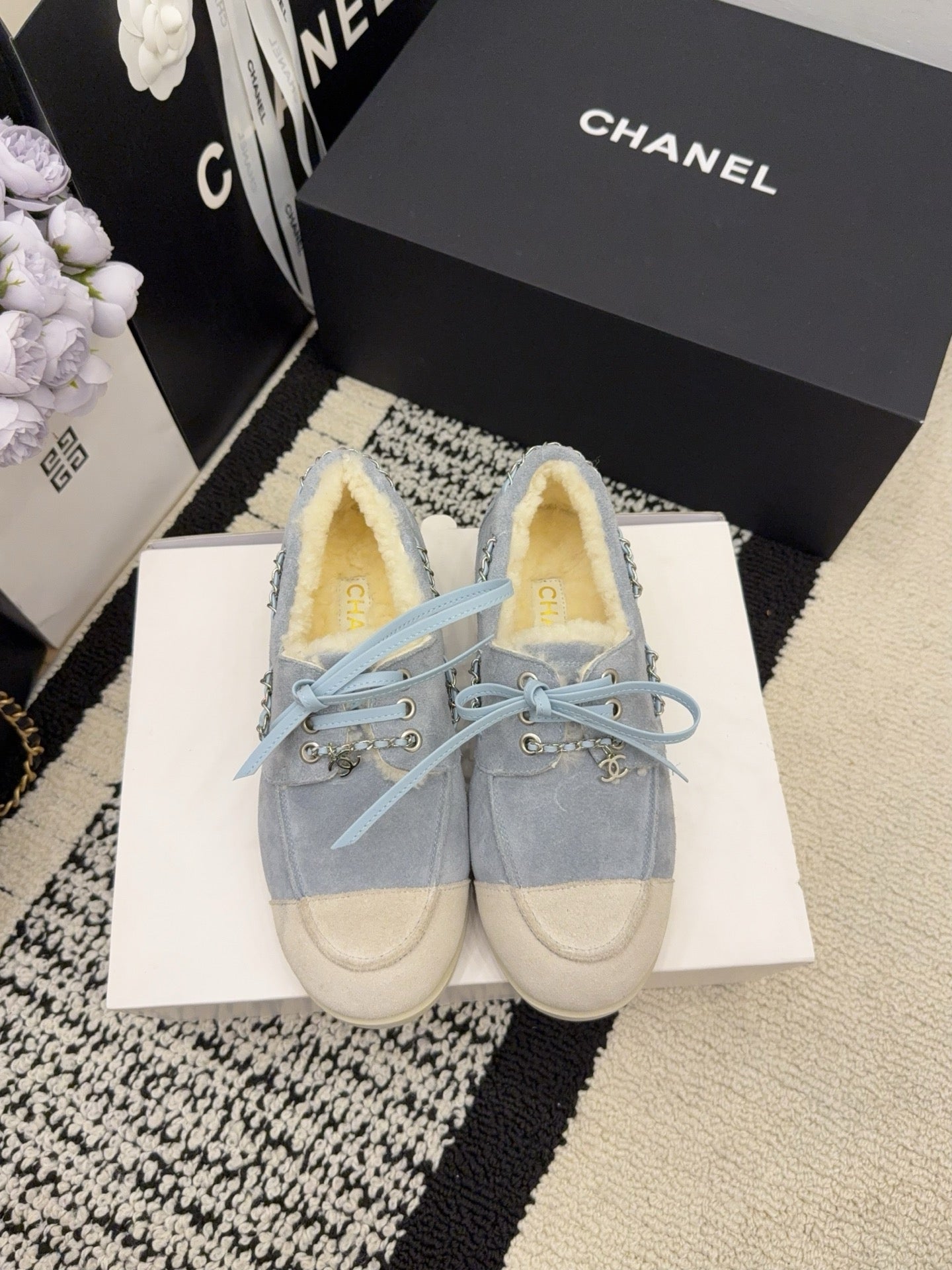 CC 26 Shearling Loafer Blue White Suede Wool 588711