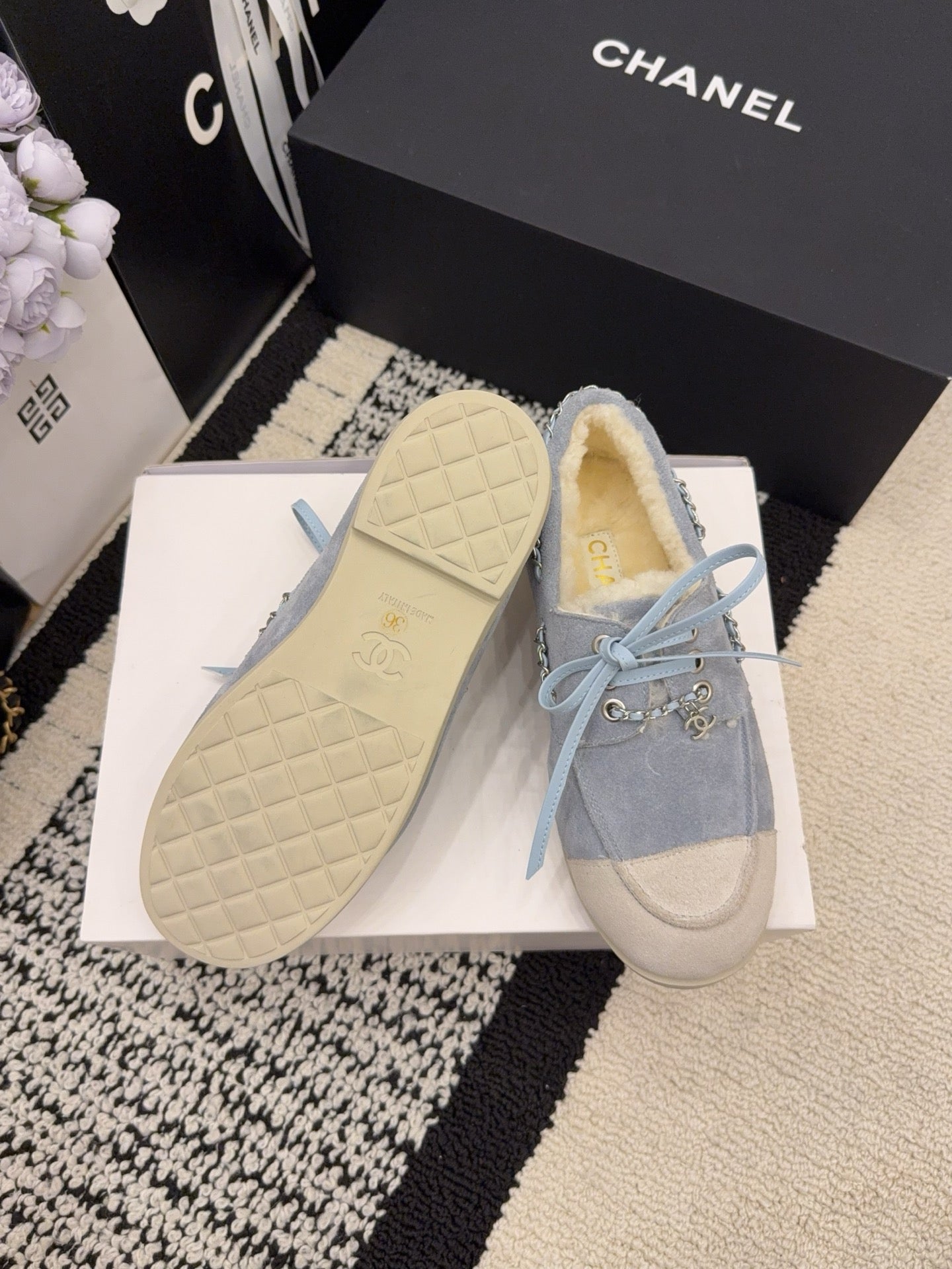 CC 26 Shearling Loafer Blue White Suede Wool 588711