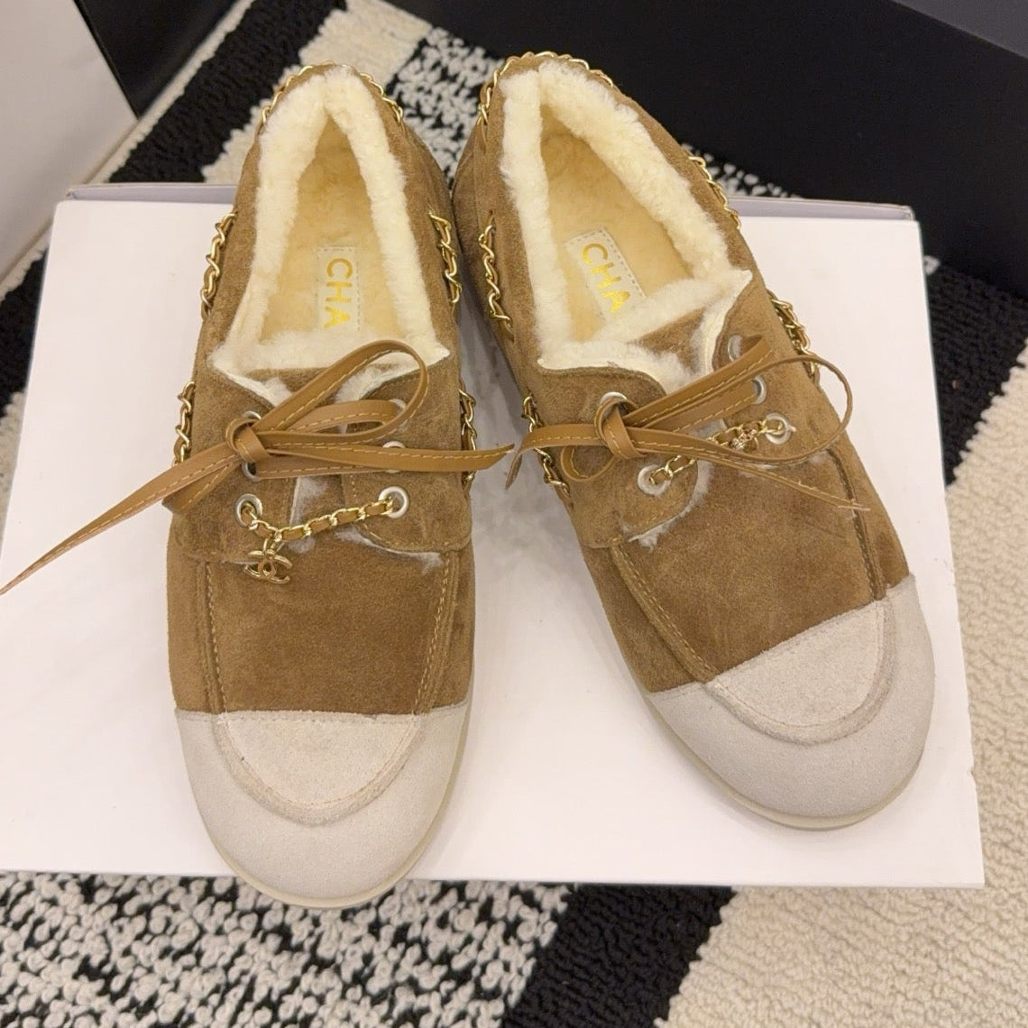 CC 26 Shearling Loafer Tan White Suede Wool 588712