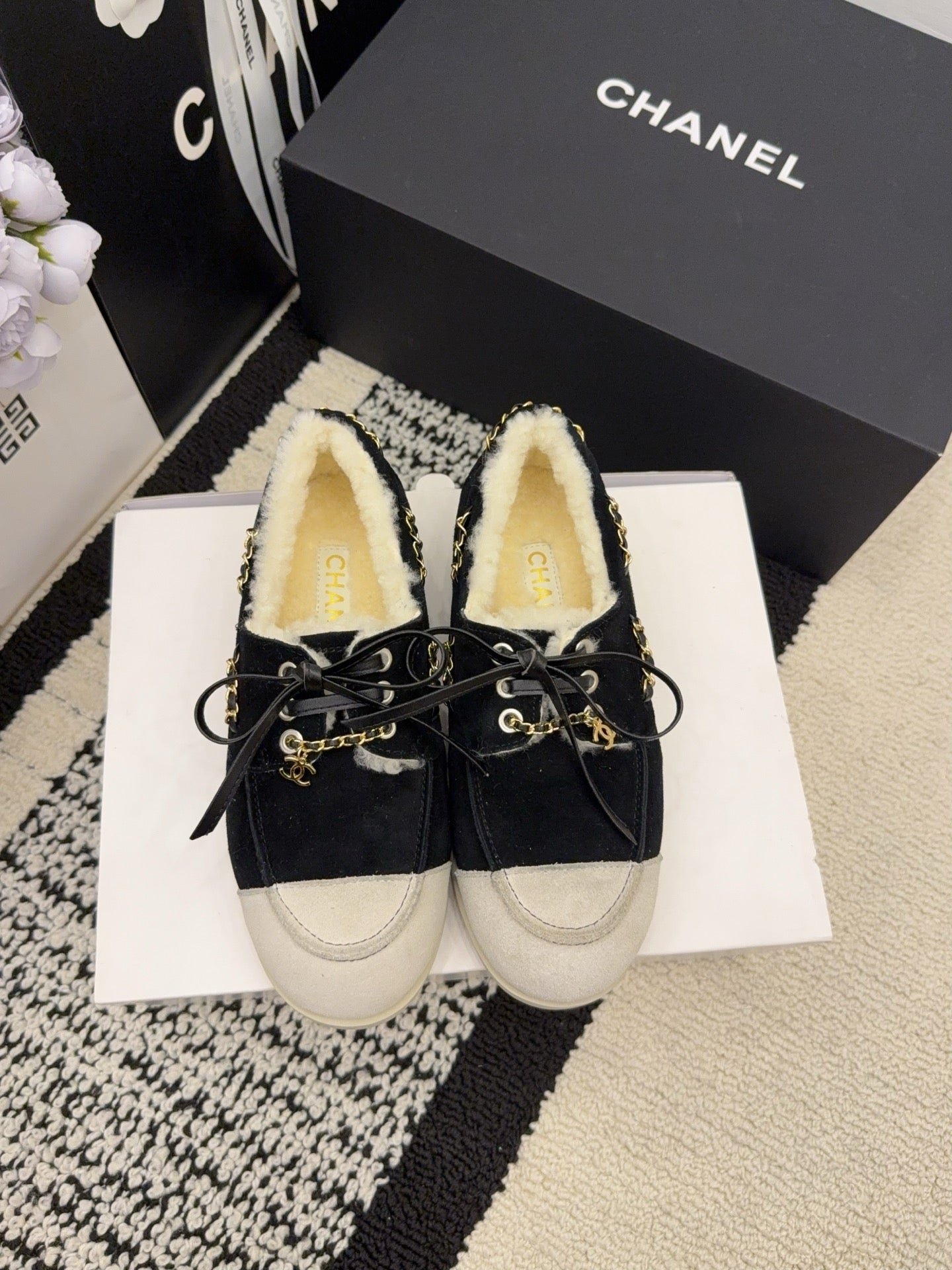 CC 26 Shearling Loafer Black White Suede Wool 588713