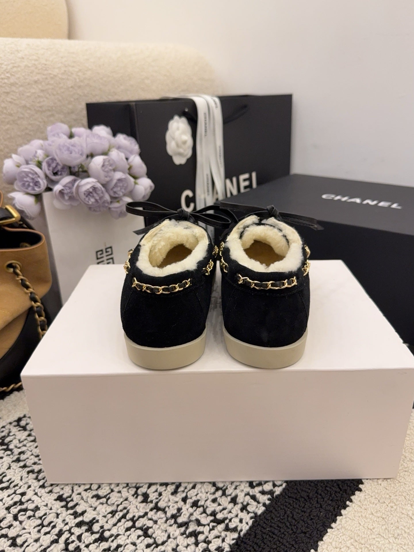 CC 26 Shearling Loafer Black White Suede Wool 588713