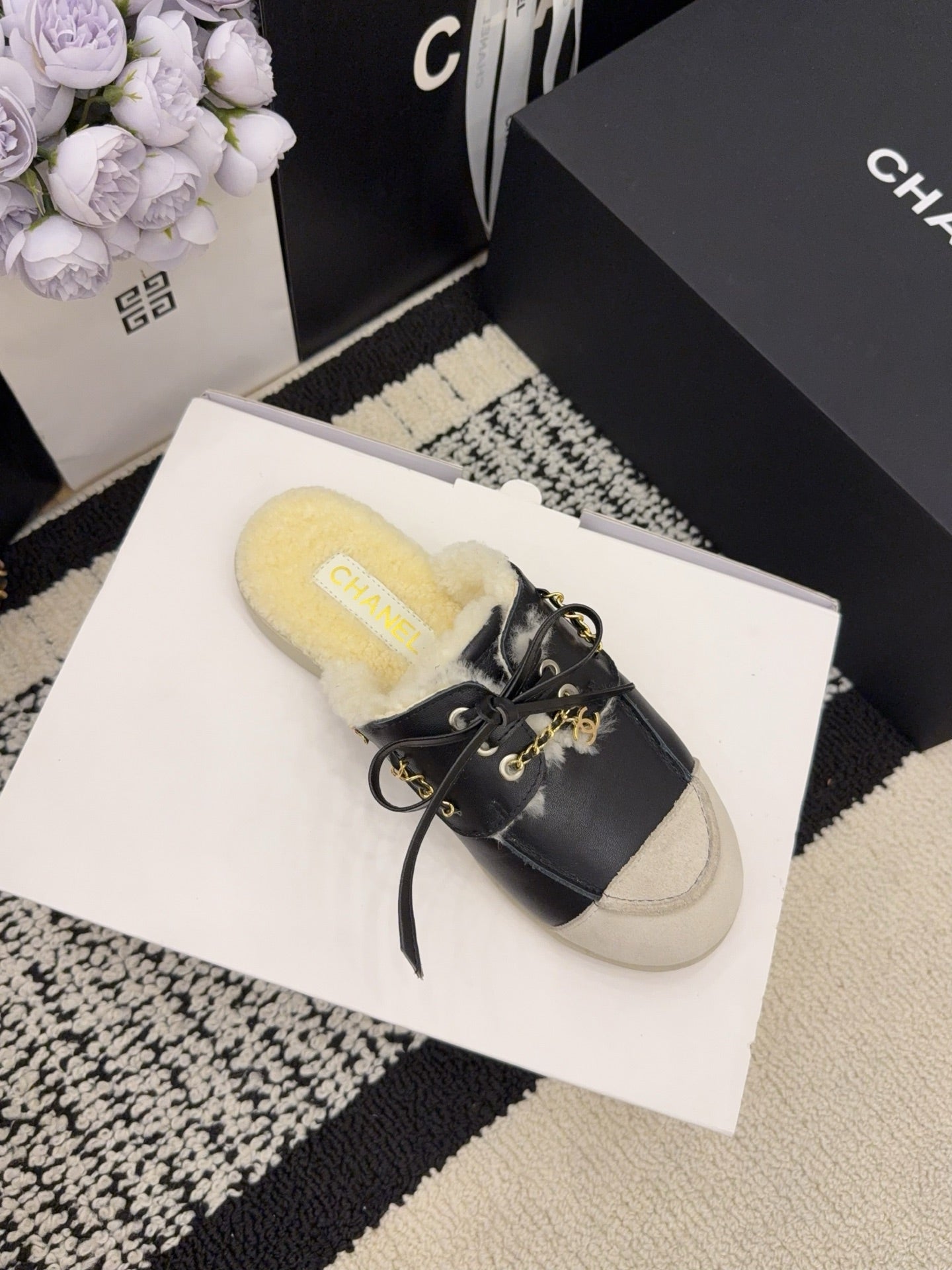 CC 26 Shearling Slip-on Loafer Black White Leather Wool 588719