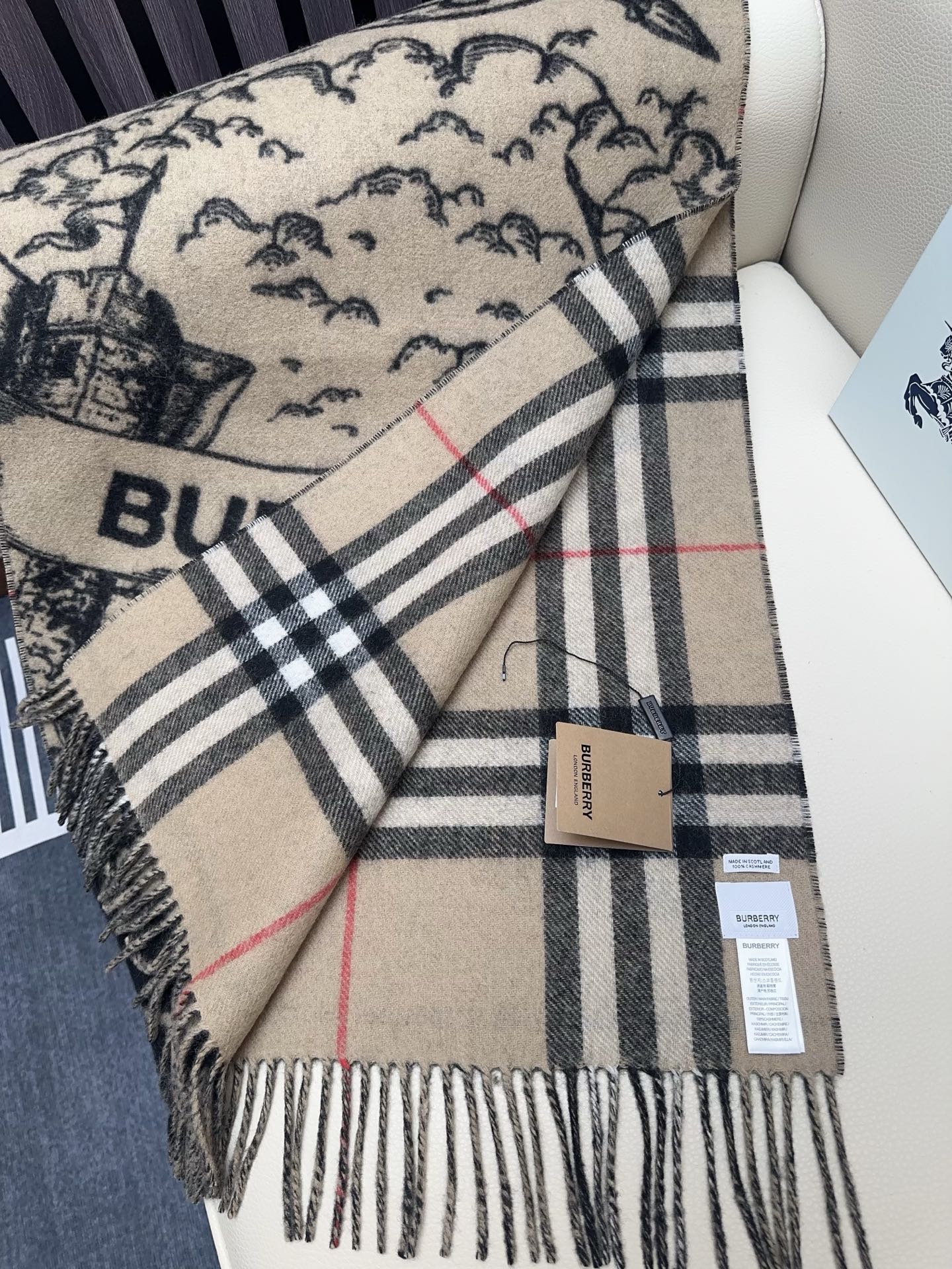 BBR Masterpiece 200CM Beige Black Cashmere 293287