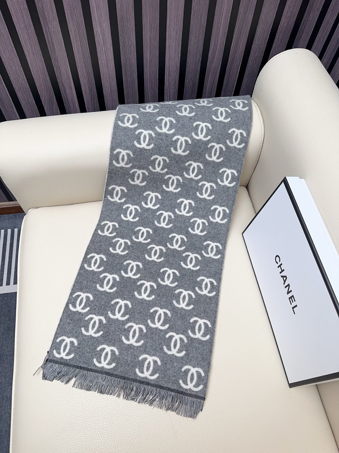 CC 25 Classic Scarf 180cm Gray Wool 293306