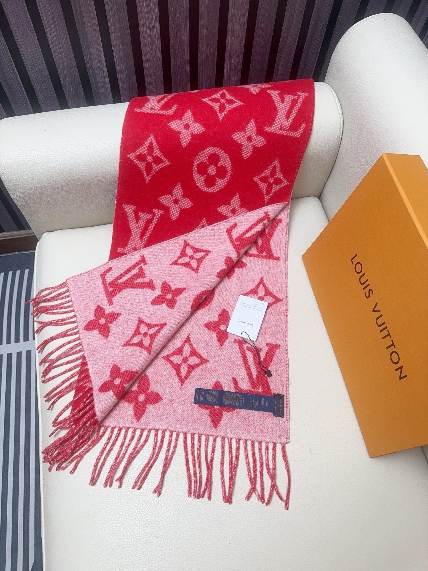 LV 25 Scarf 186CM Red Wool 293313