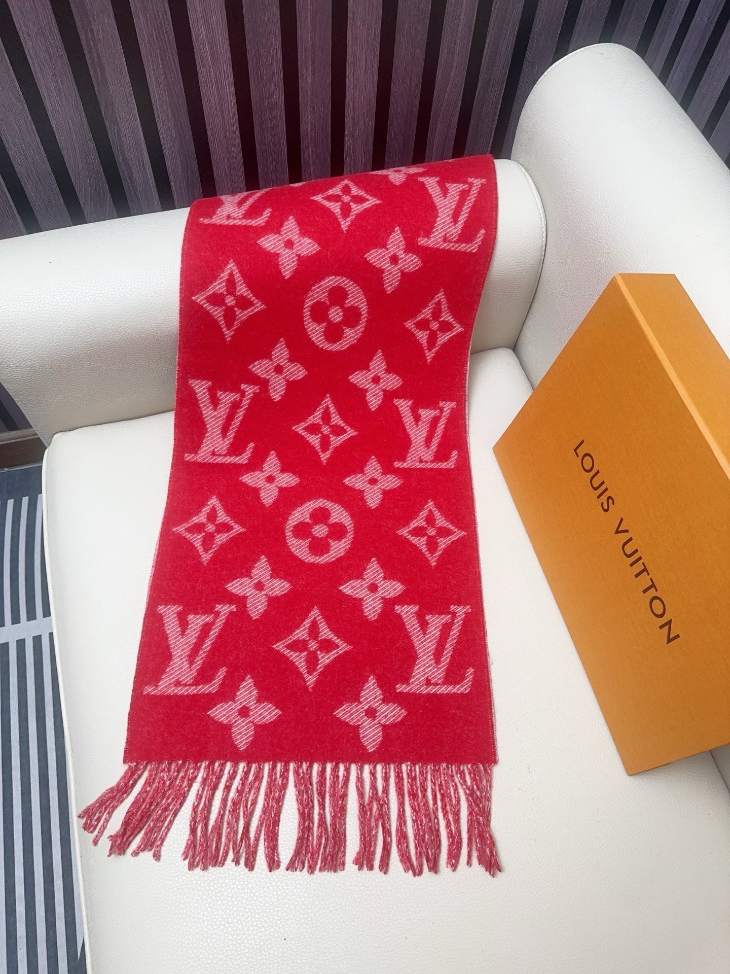 LV 25 Scarf 186CM Red Wool 293313