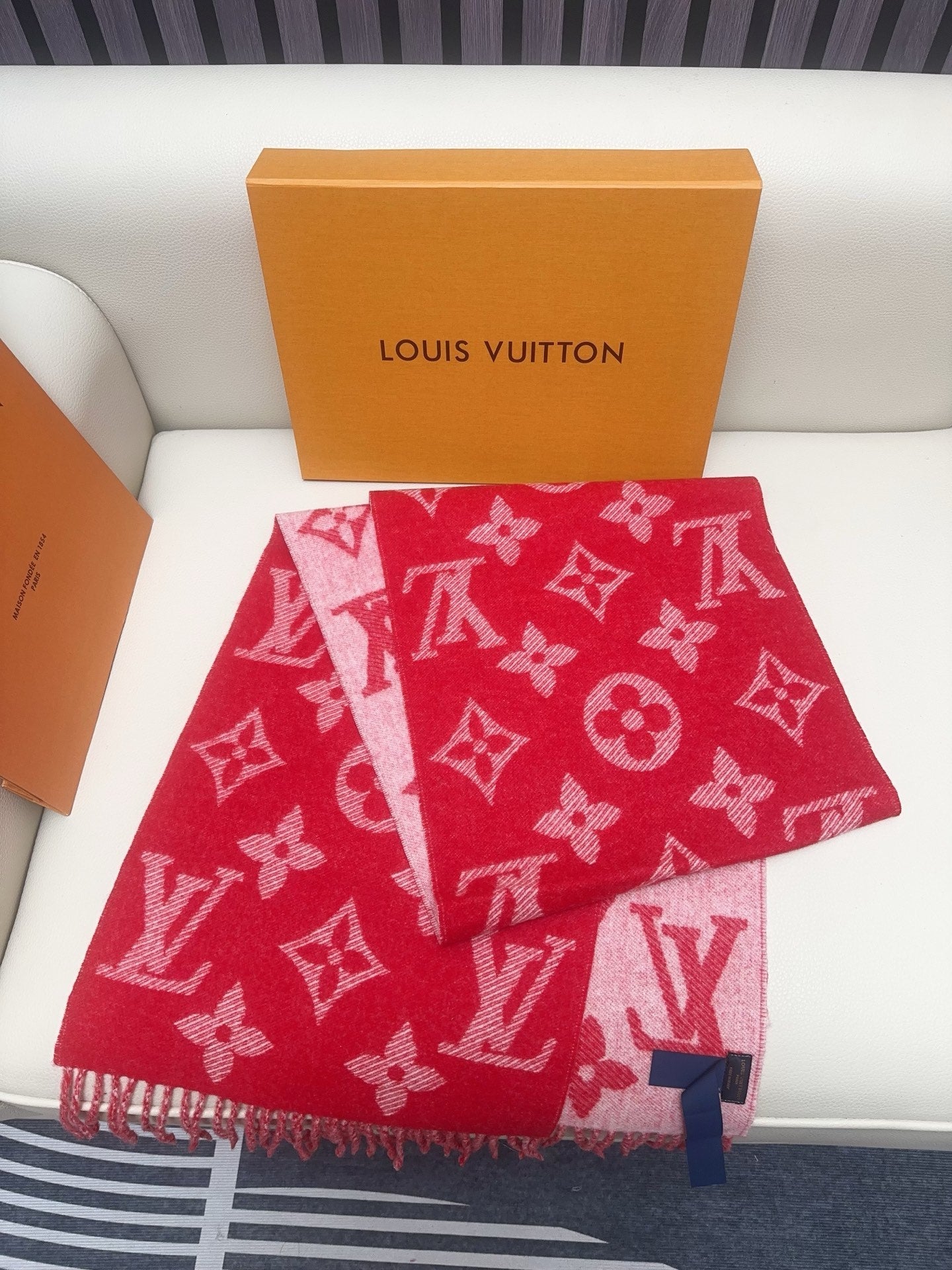 LV 25 Scarf 186CM Red Wool 293313