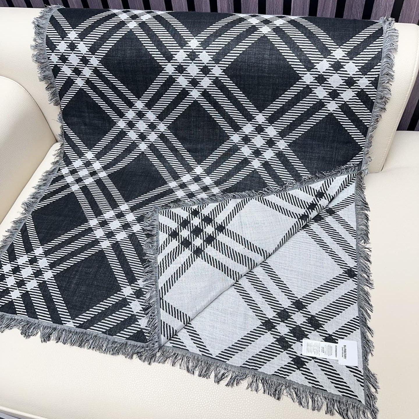 BBR Double-Sided Scarf 190CM Black Cashmere 293318