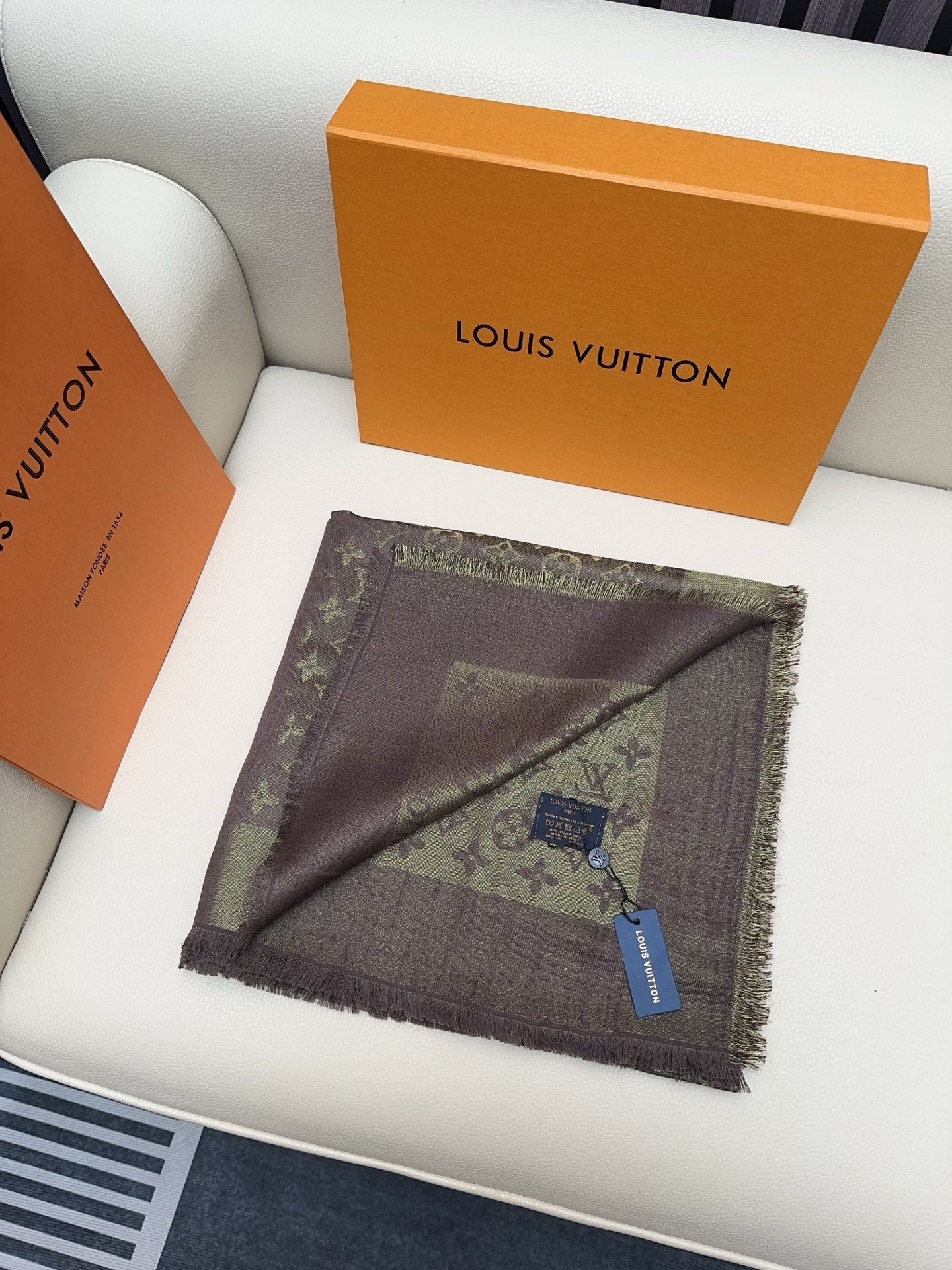 LV 25 Scarf 140CM Brown Silk 293291