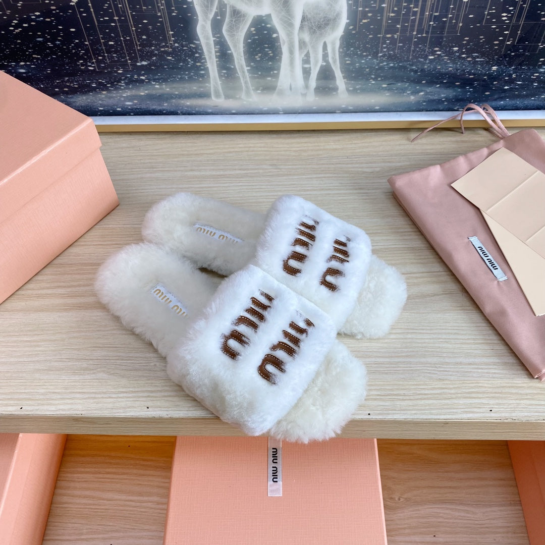 Miu Slippers White Wool
