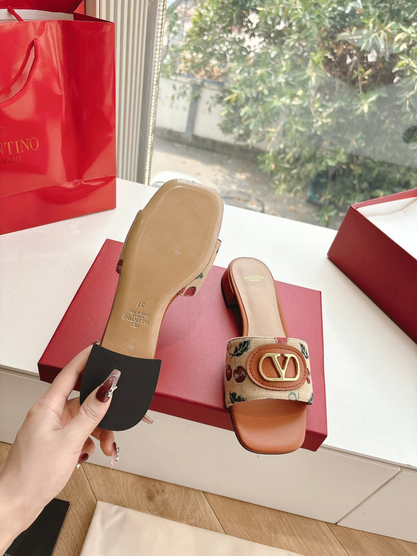 VT 2025 Cherryfic Leather Trimmed Slides Orange Sheepskin 286494