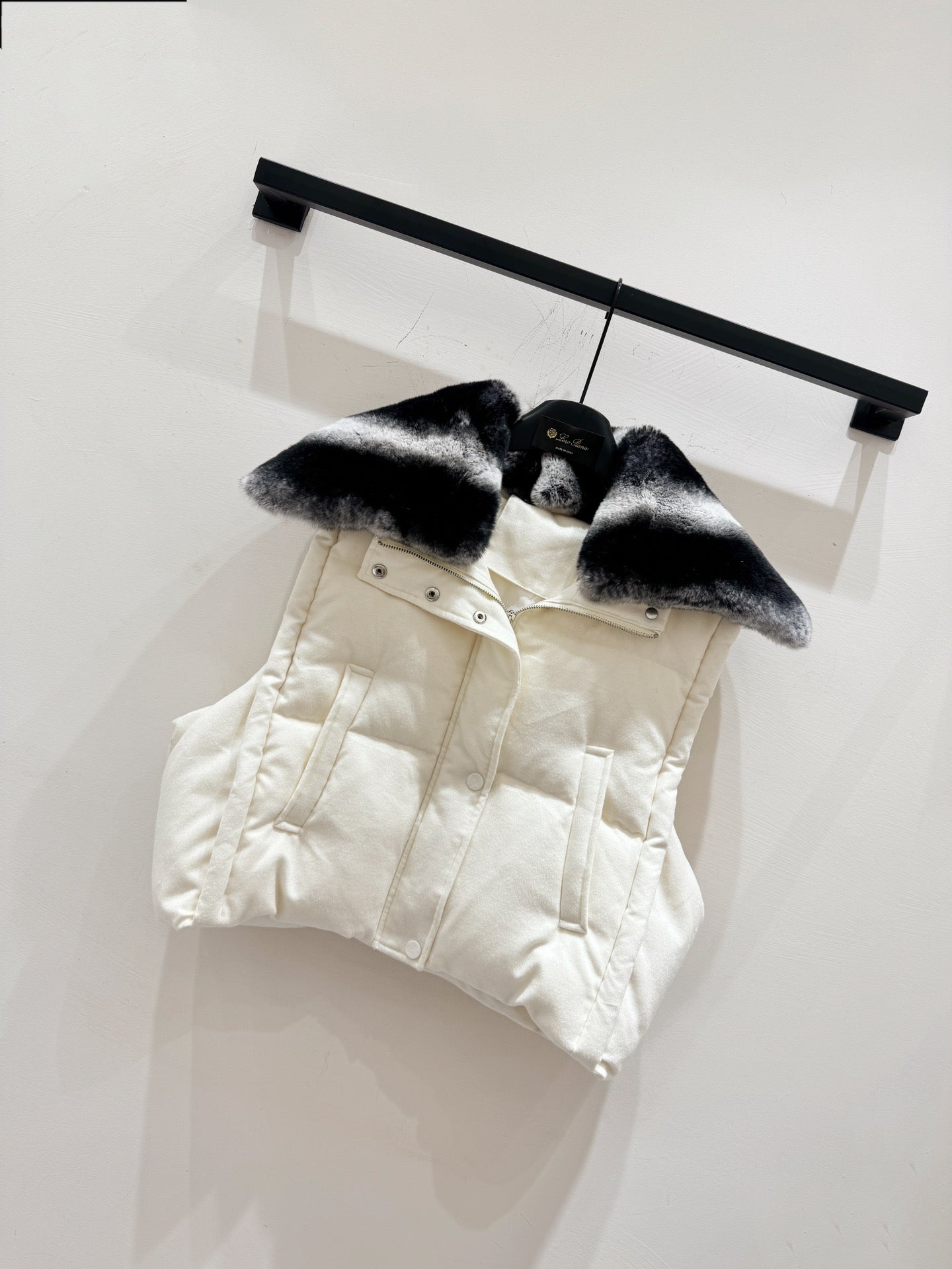 LP 25 Vest White Black  Fur Cashmere Wool 310254