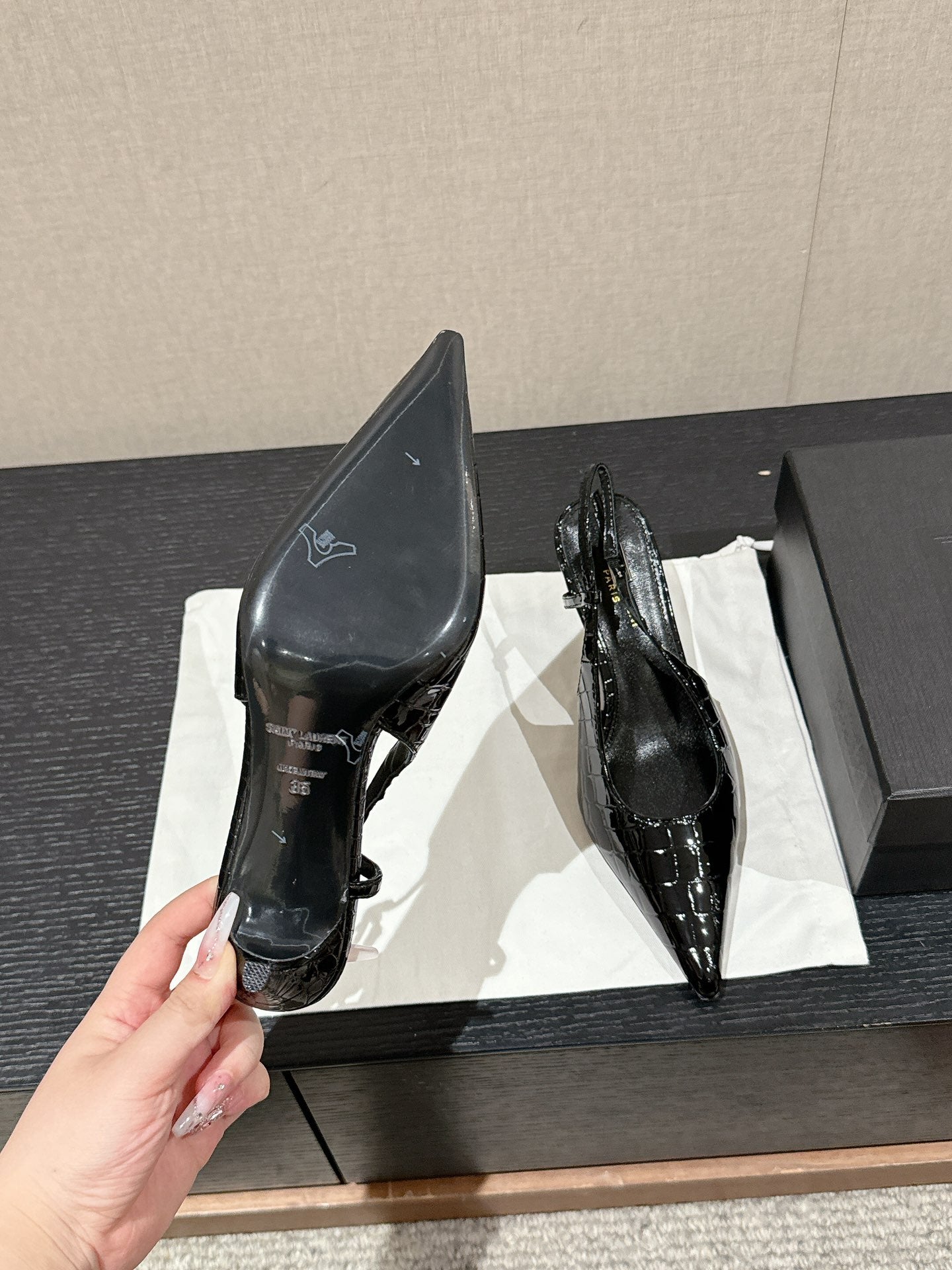 SL CHERISH CROCODILE SLINGBACK PUMP 75 BLACK CALFSKIN