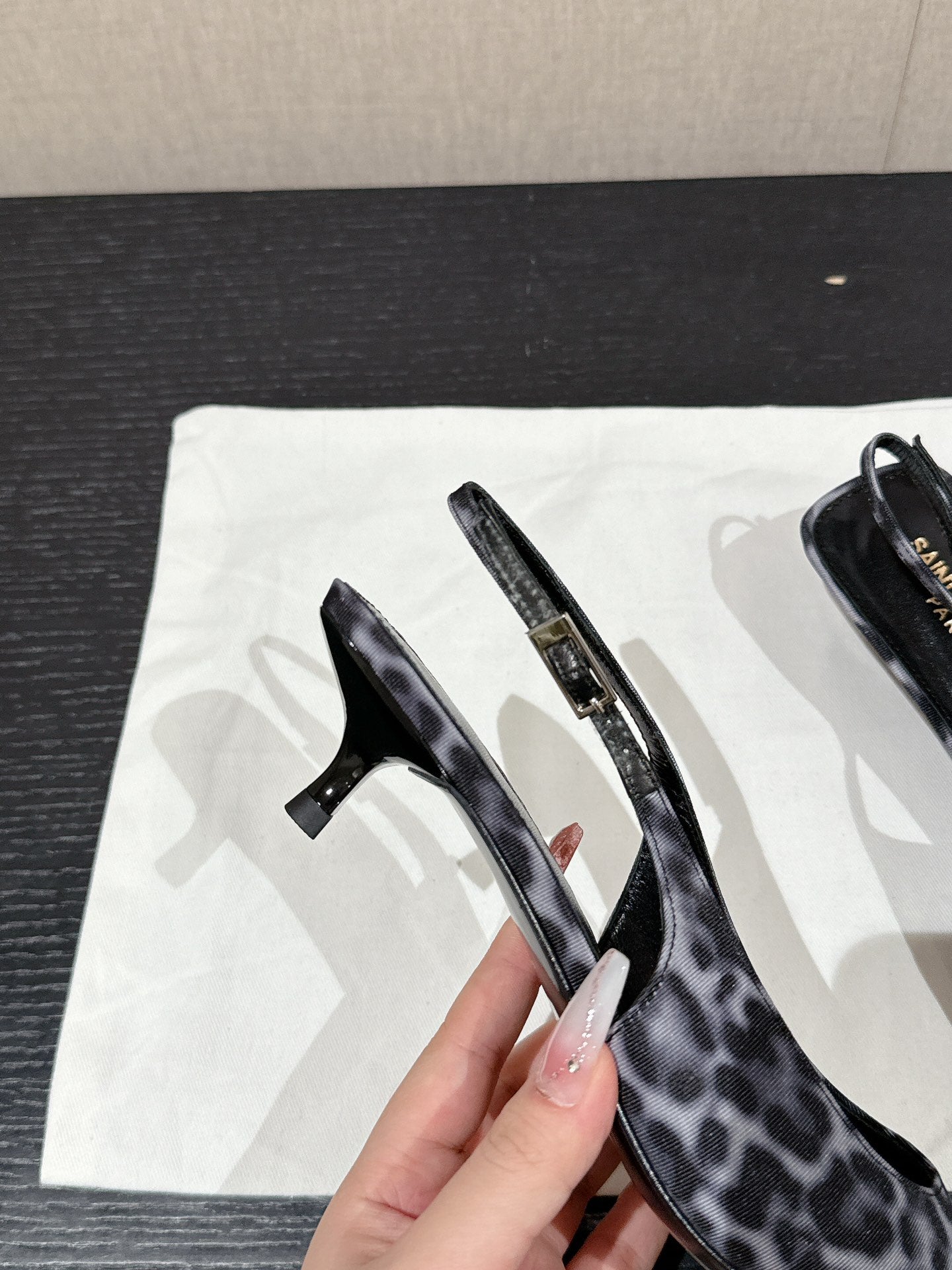 SL CHERISH LEOPARD SLINGBACK BLACK-WHITE CANVAS