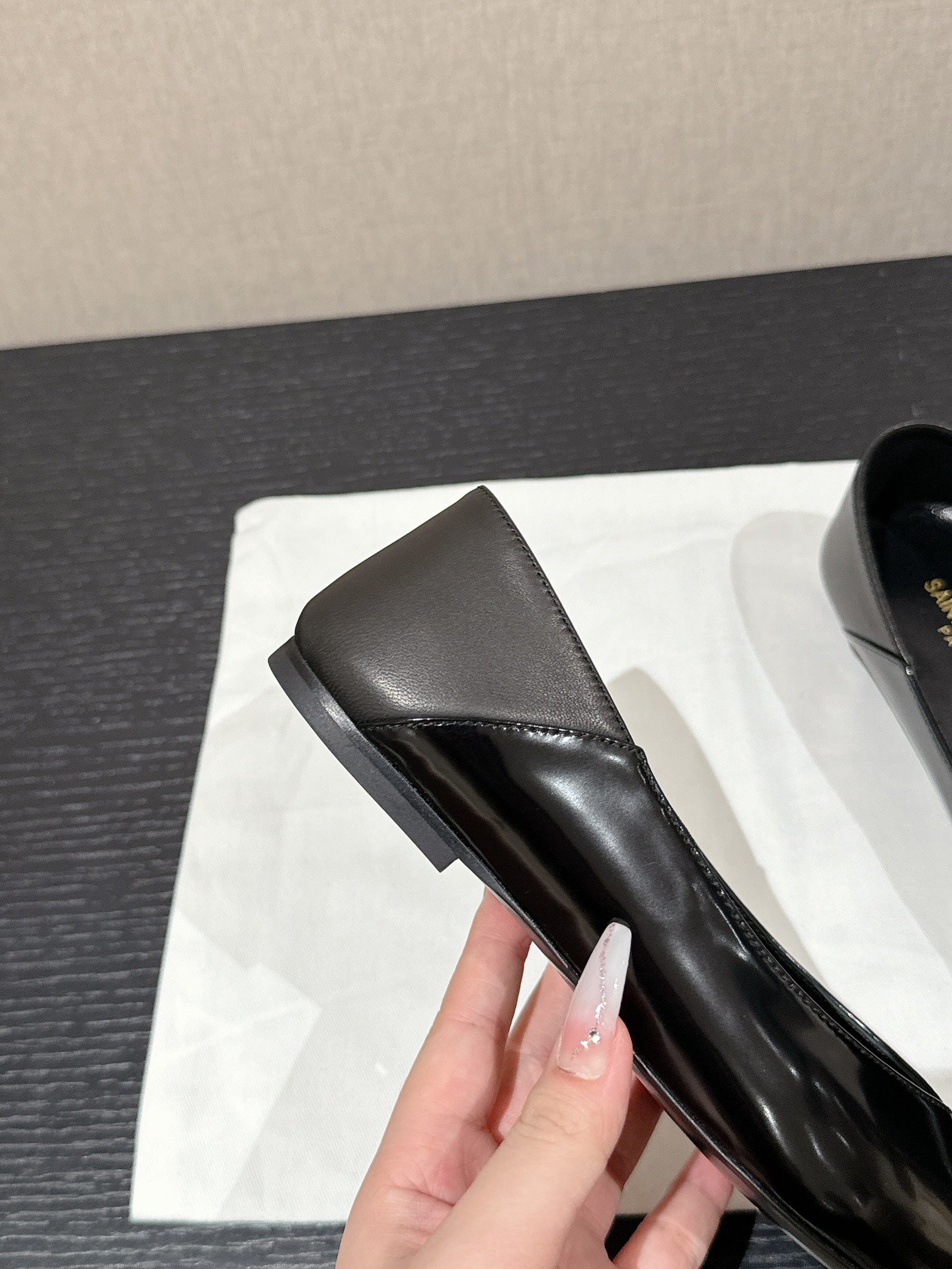 SL NOUR POINTED TOE BALLET BLACK CALFSKIN