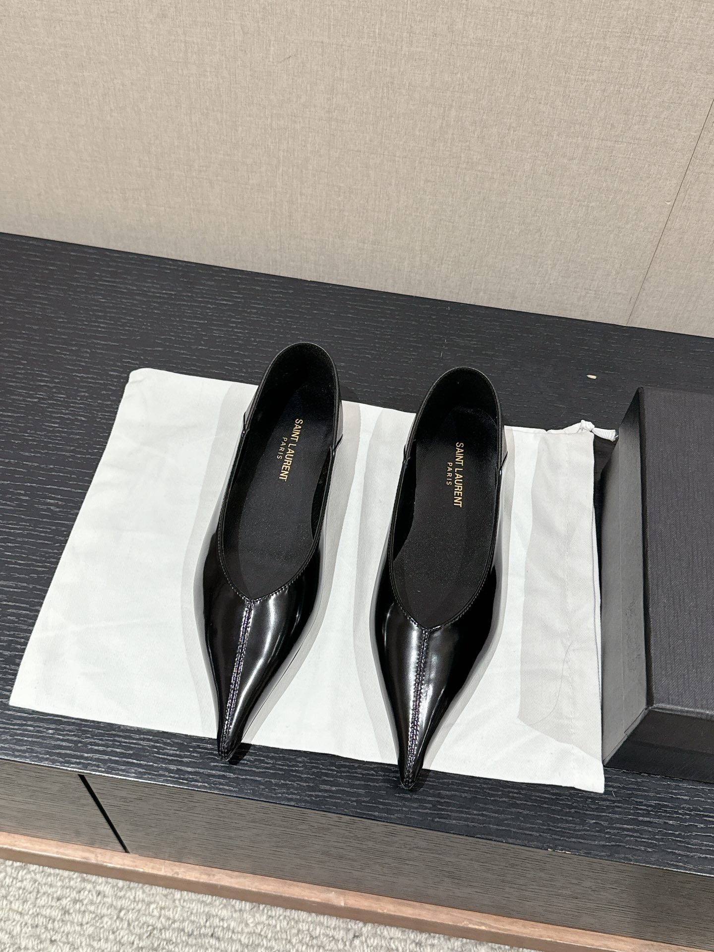 SL NOUR POINTED TOE BALLET BLACK CALFSKIN