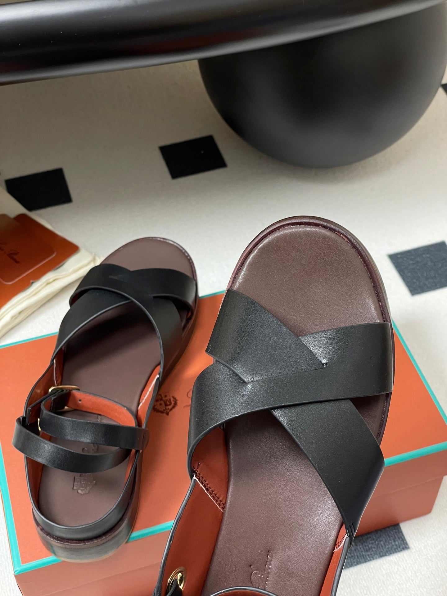 LP  Sandal Black Brown Cowhide 312170