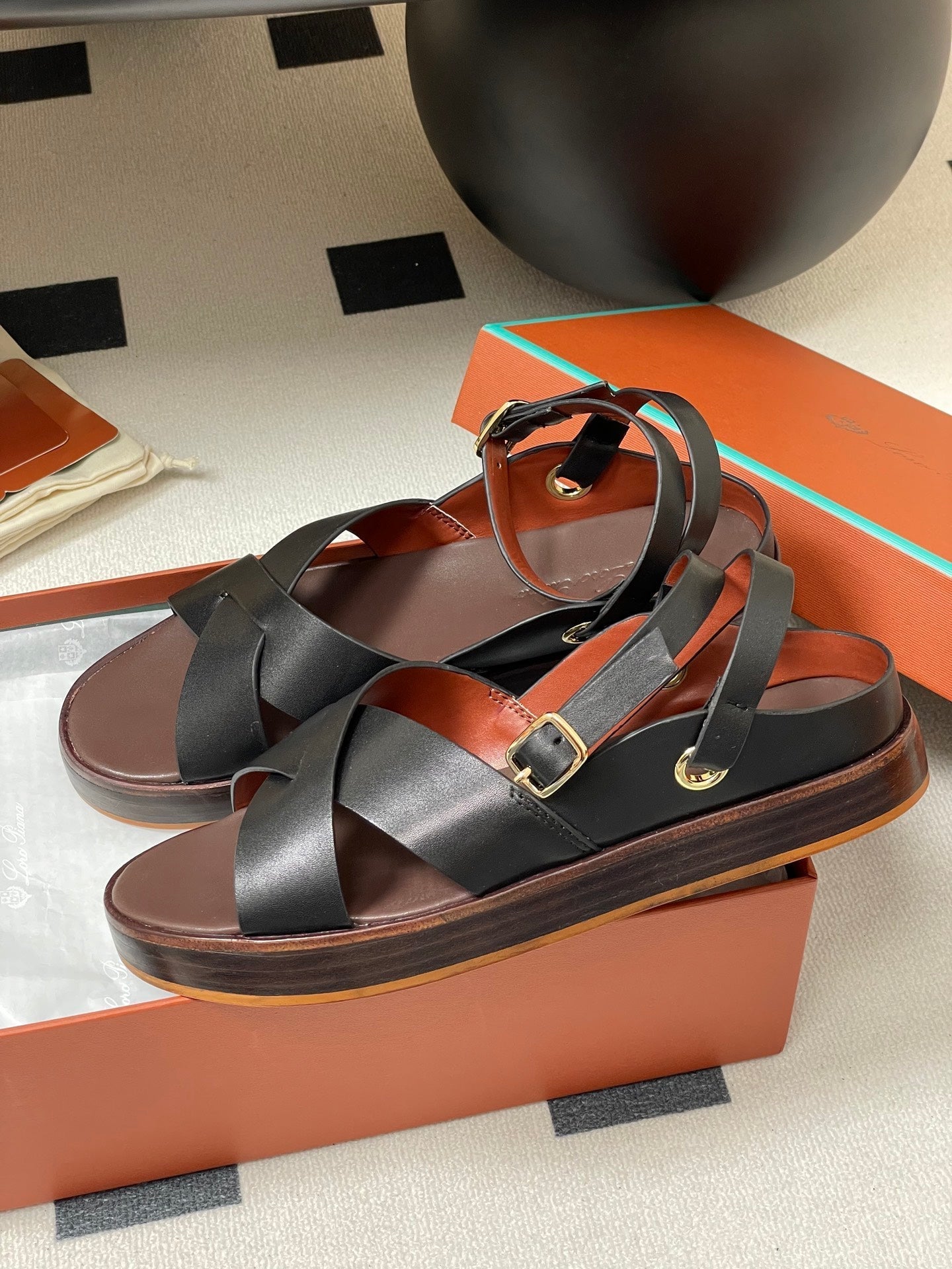 LP  Sandal Black Brown Cowhide 312170