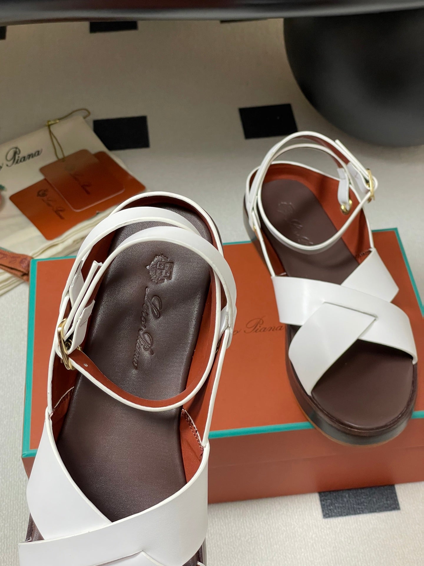 LP  Sandal White Brown Cowhide 312171