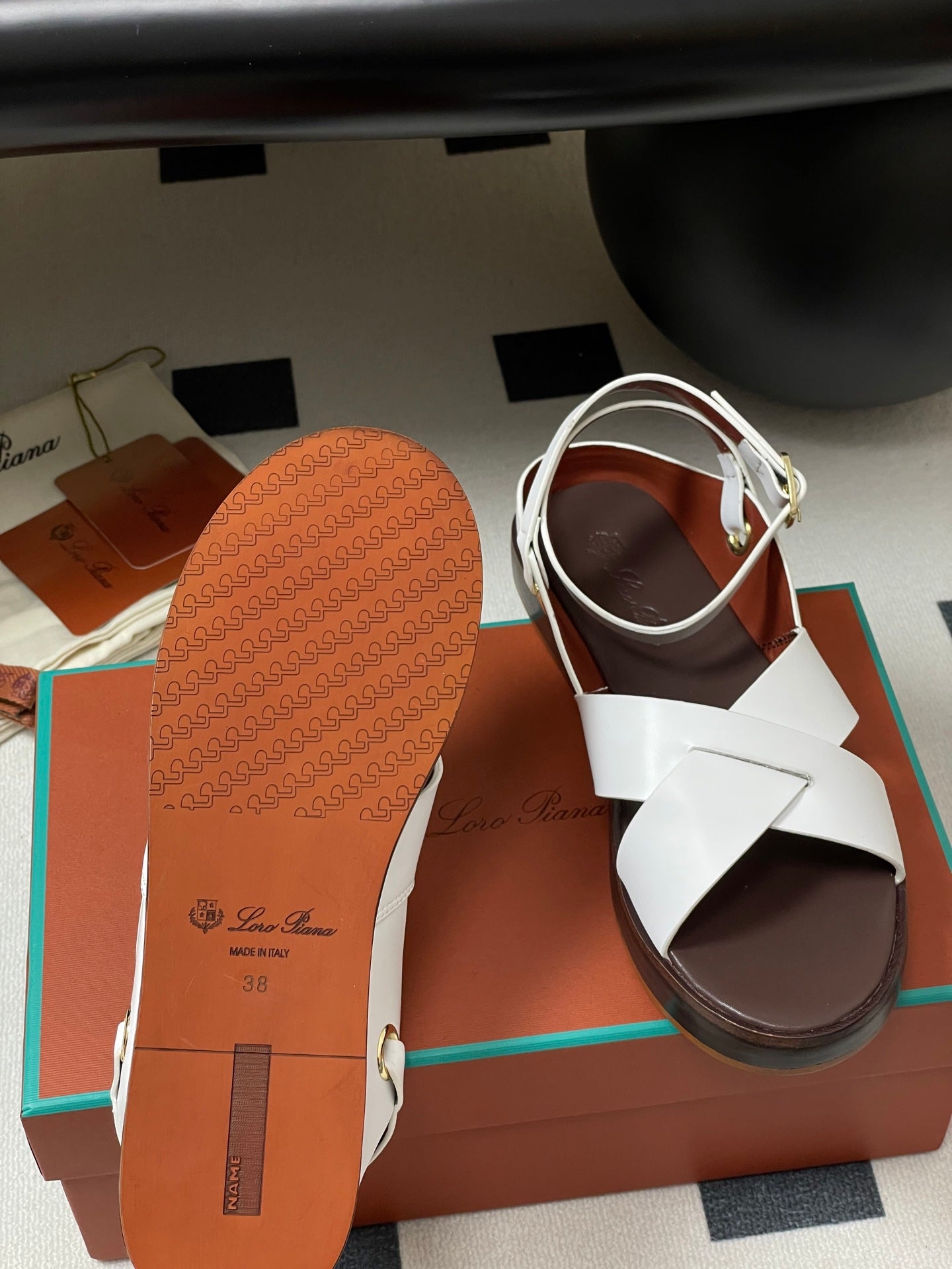 LP  Sandal White Brown Cowhide 312171