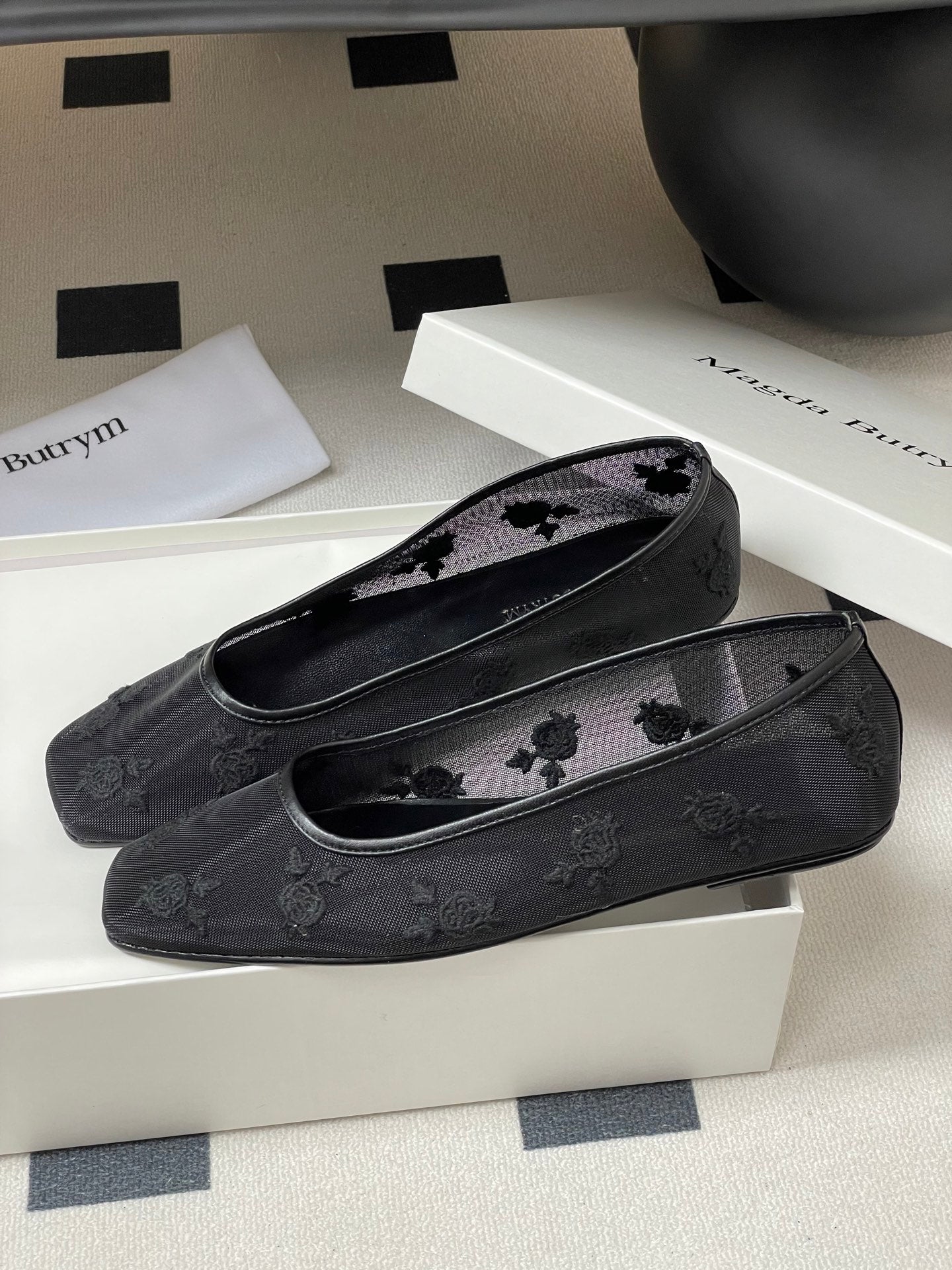 Manolo 25 Ballet Flats Black Mesh Fabric 319742