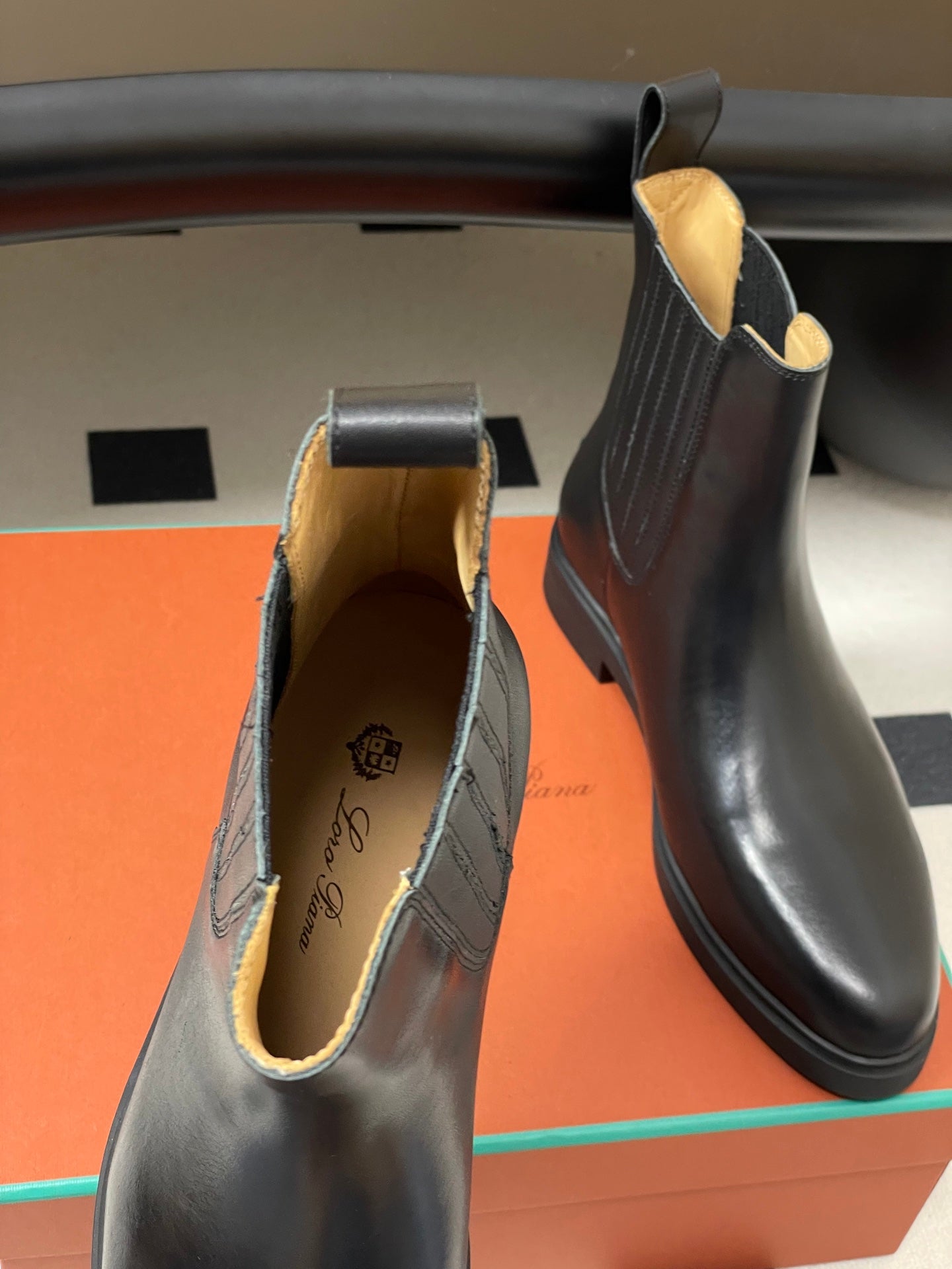 LP 25 Short Boot Black Cowhide 534657