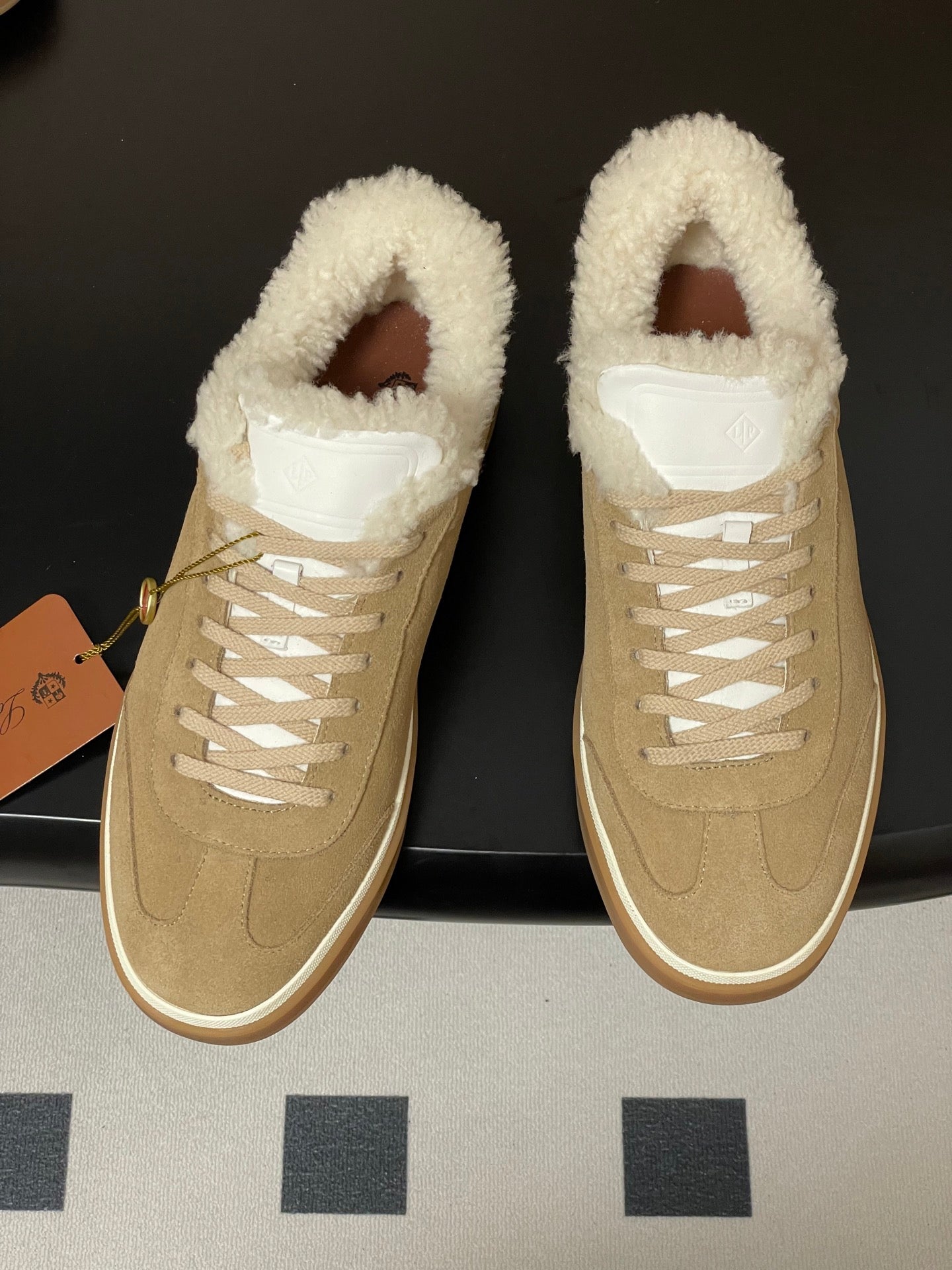 LP 25 Fur Sneaker Beige Suede Cowhide 534663