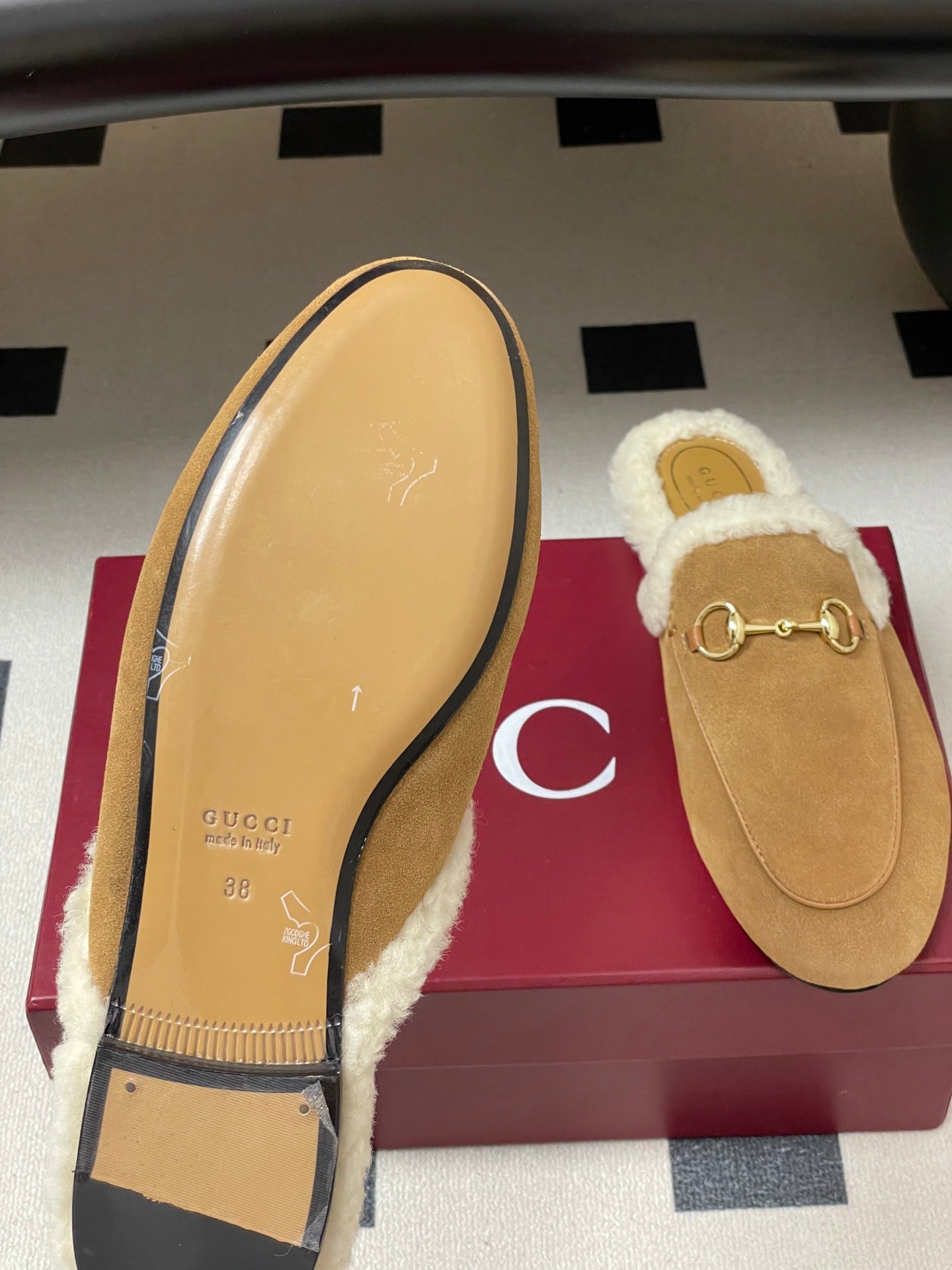 GG horsebit flat mules nude suede and wool 534708