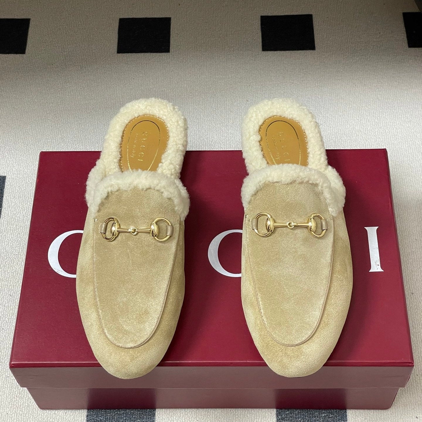 GG horsebit flat mules ivory suede and wool 534709