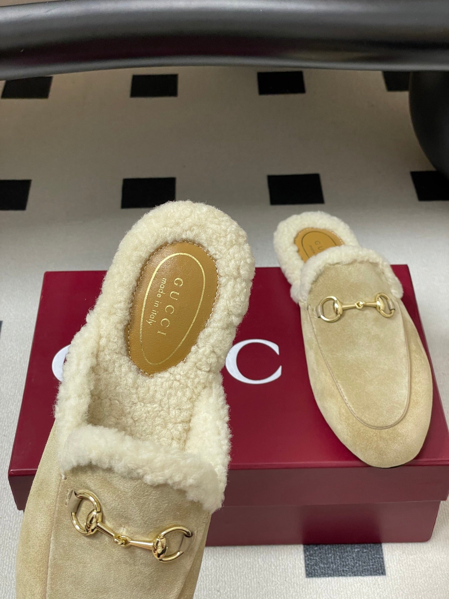 GG horsebit flat mules ivory suede and wool 534709