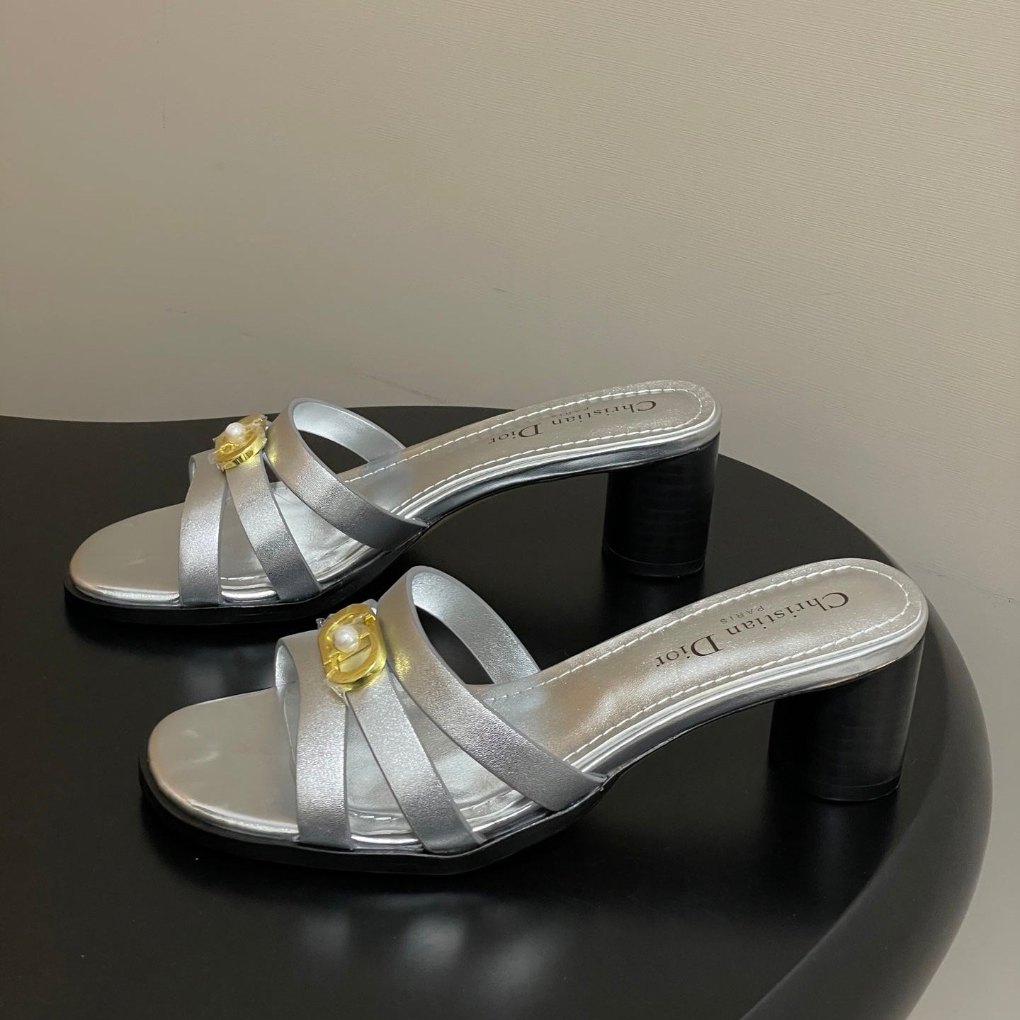 CD 26 Chunky Heel Sandals 50 Metallic Silver Leather 593520