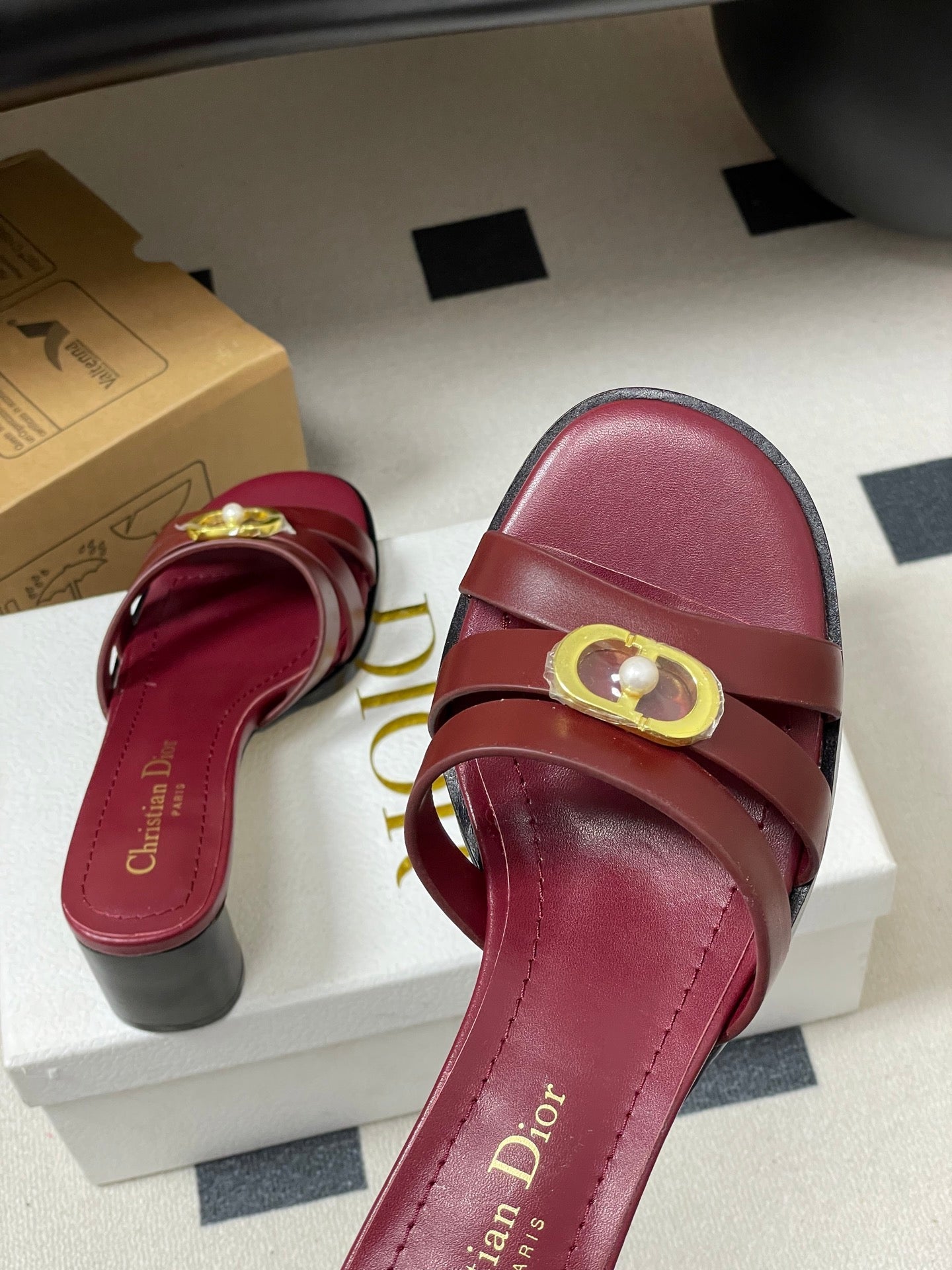 CD 26 Chunky Heel Sandals 50 Burgundy Leather 593522