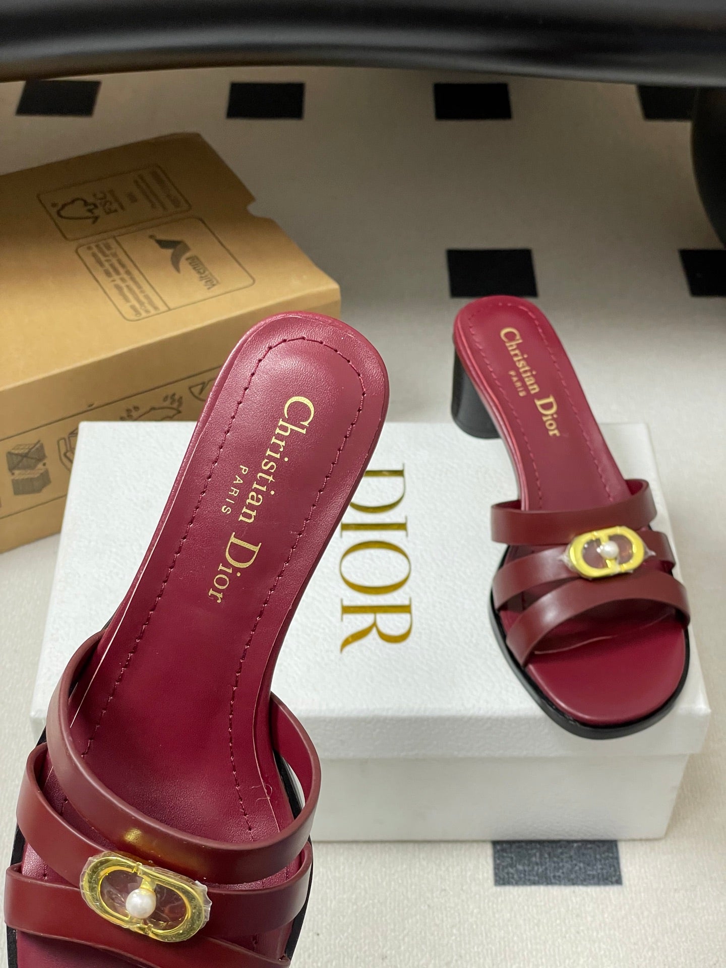 CD 26 Chunky Heel Sandals 50 Burgundy Leather 593522