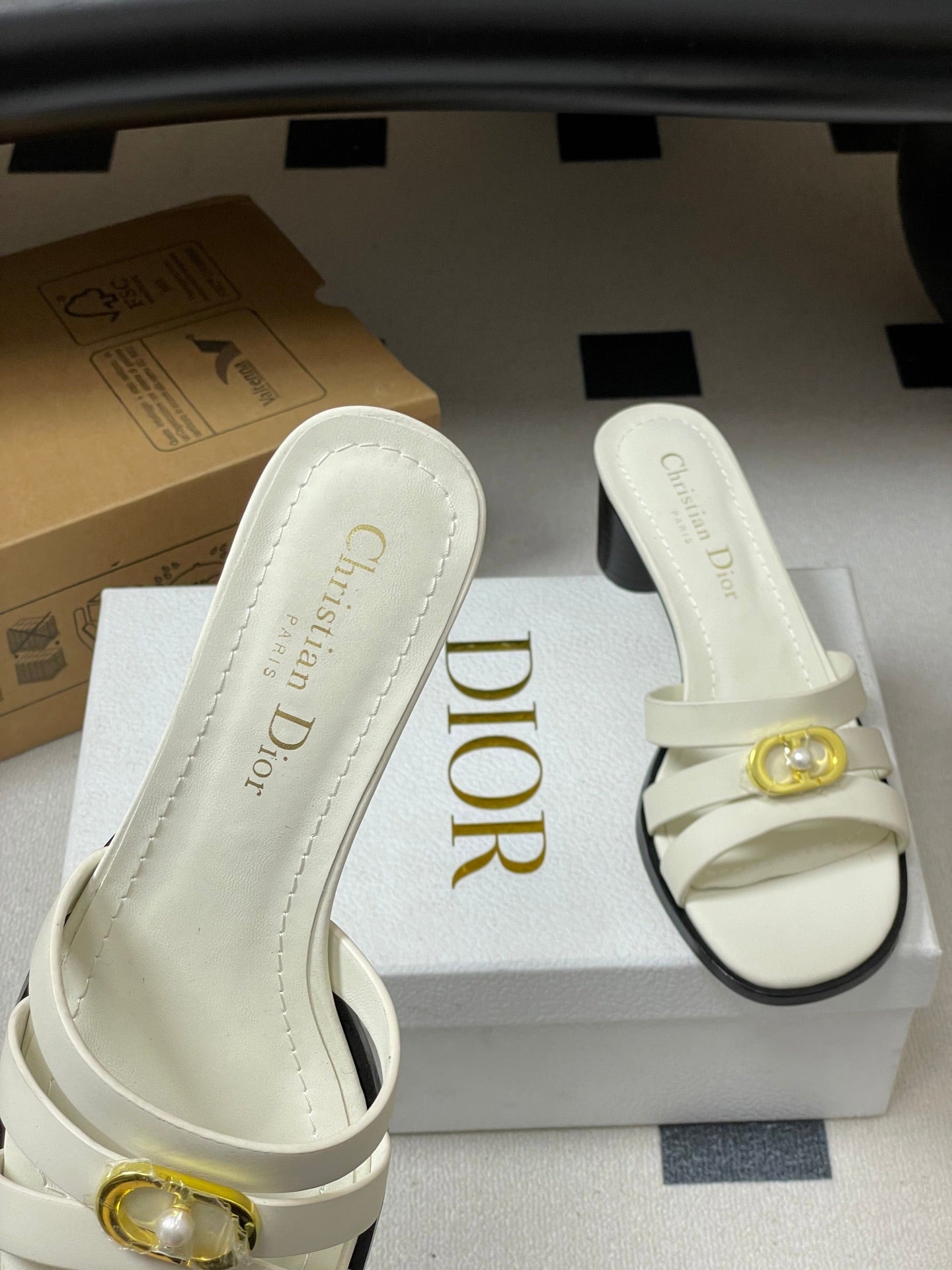 CD 26 Chunky Heel Sandals 50 White Leather 593525