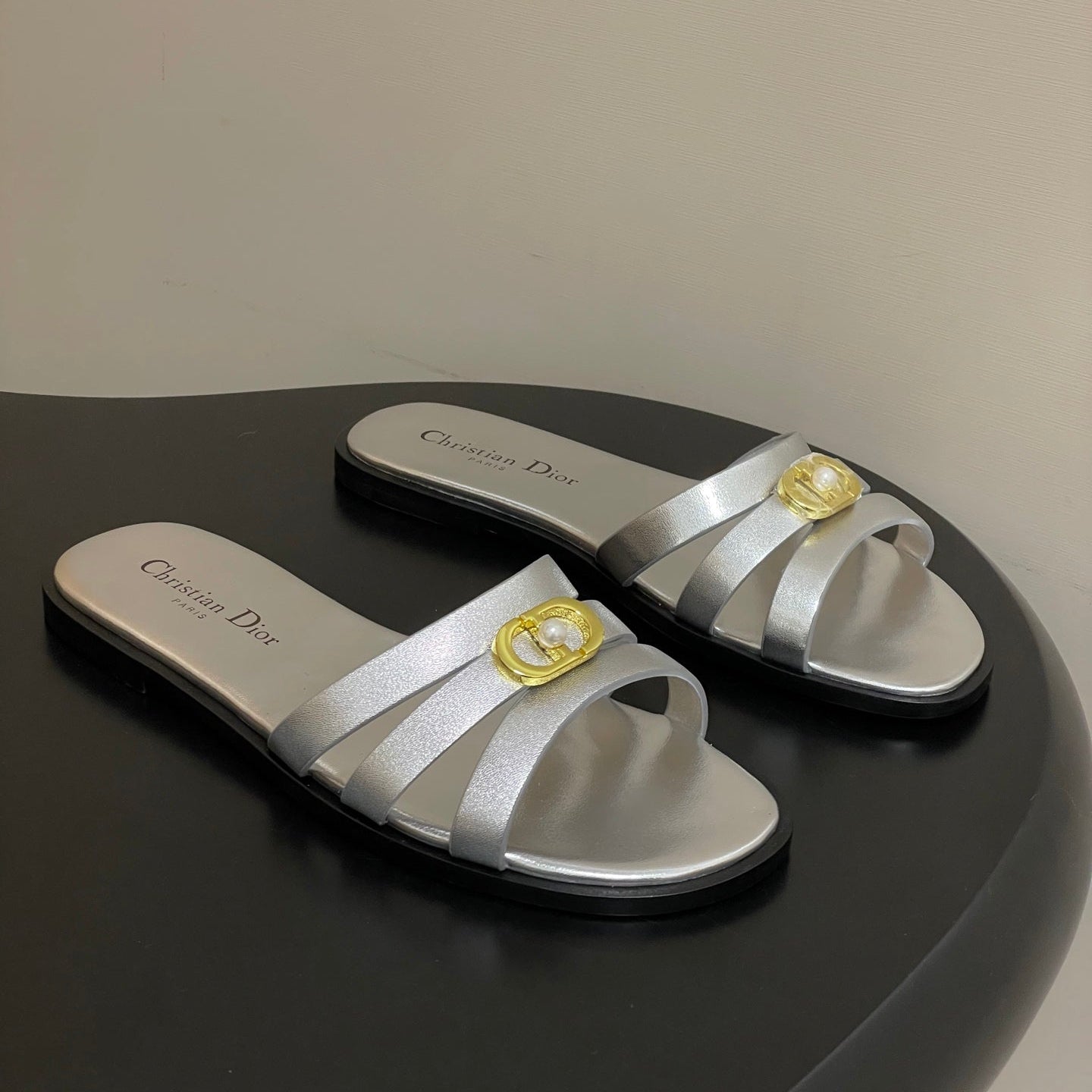 CC 26 Chunky Heel Sandals Metallic Silver Leather 593527