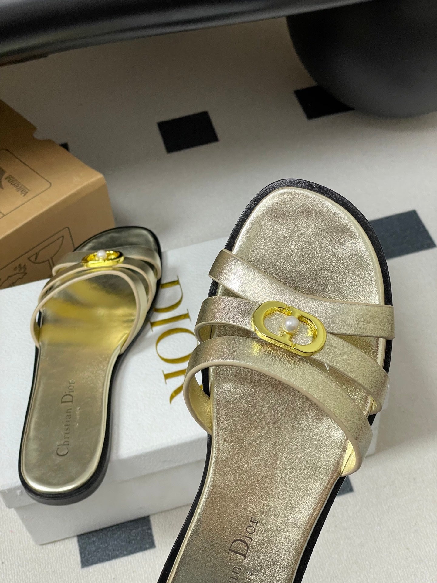 CD 26 Chunky Heel Sandals Metallic Gold Leather 593528