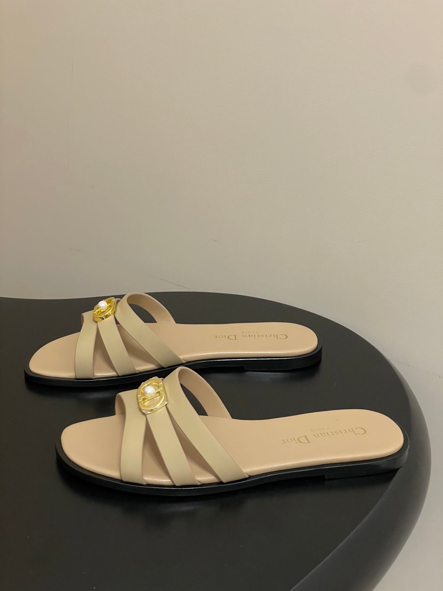 CD 26 Chunky Heel Sandals Beige Leather 593531