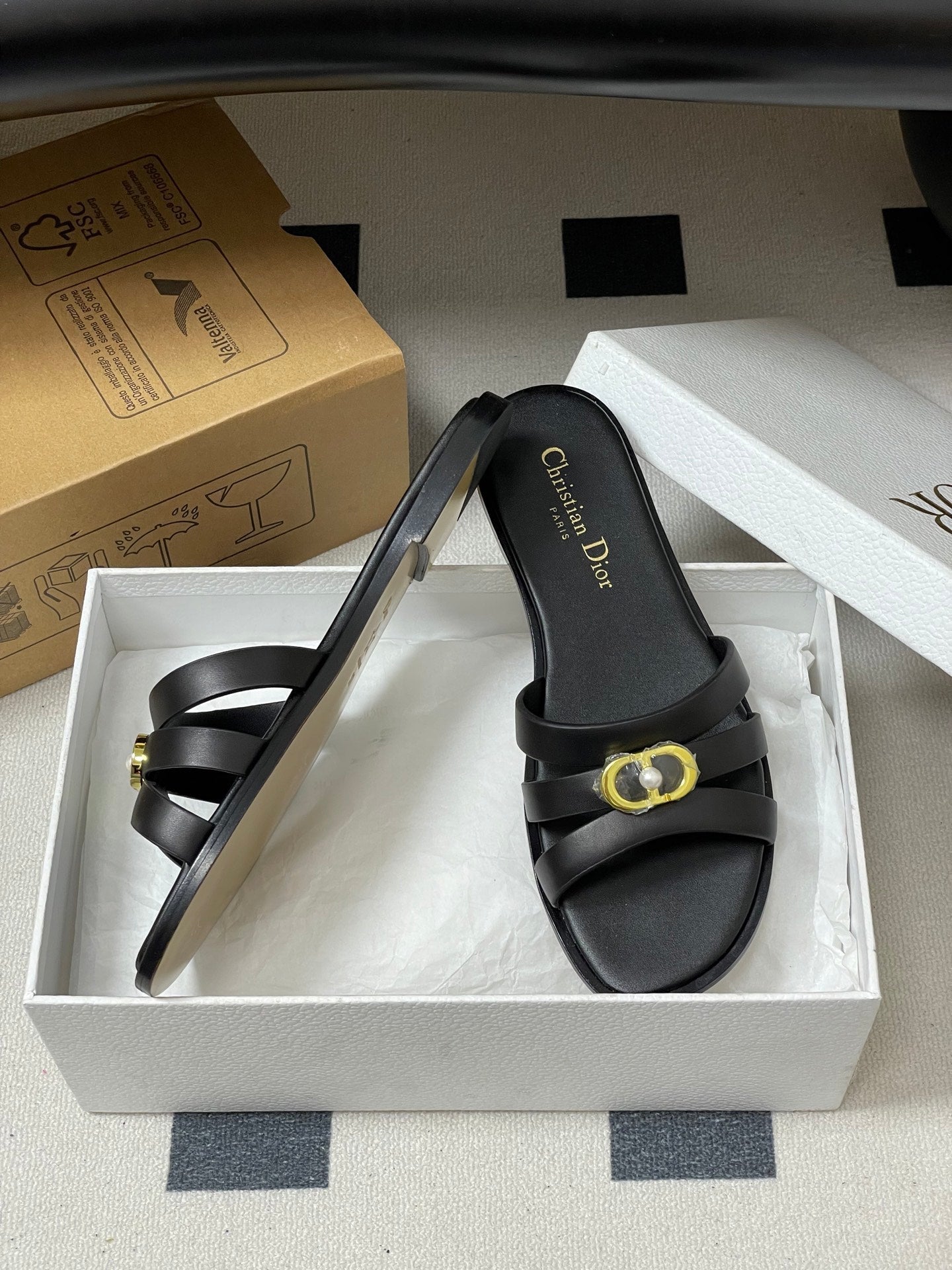 CD 26 Chunky Heel Sandals Black Leather 593533