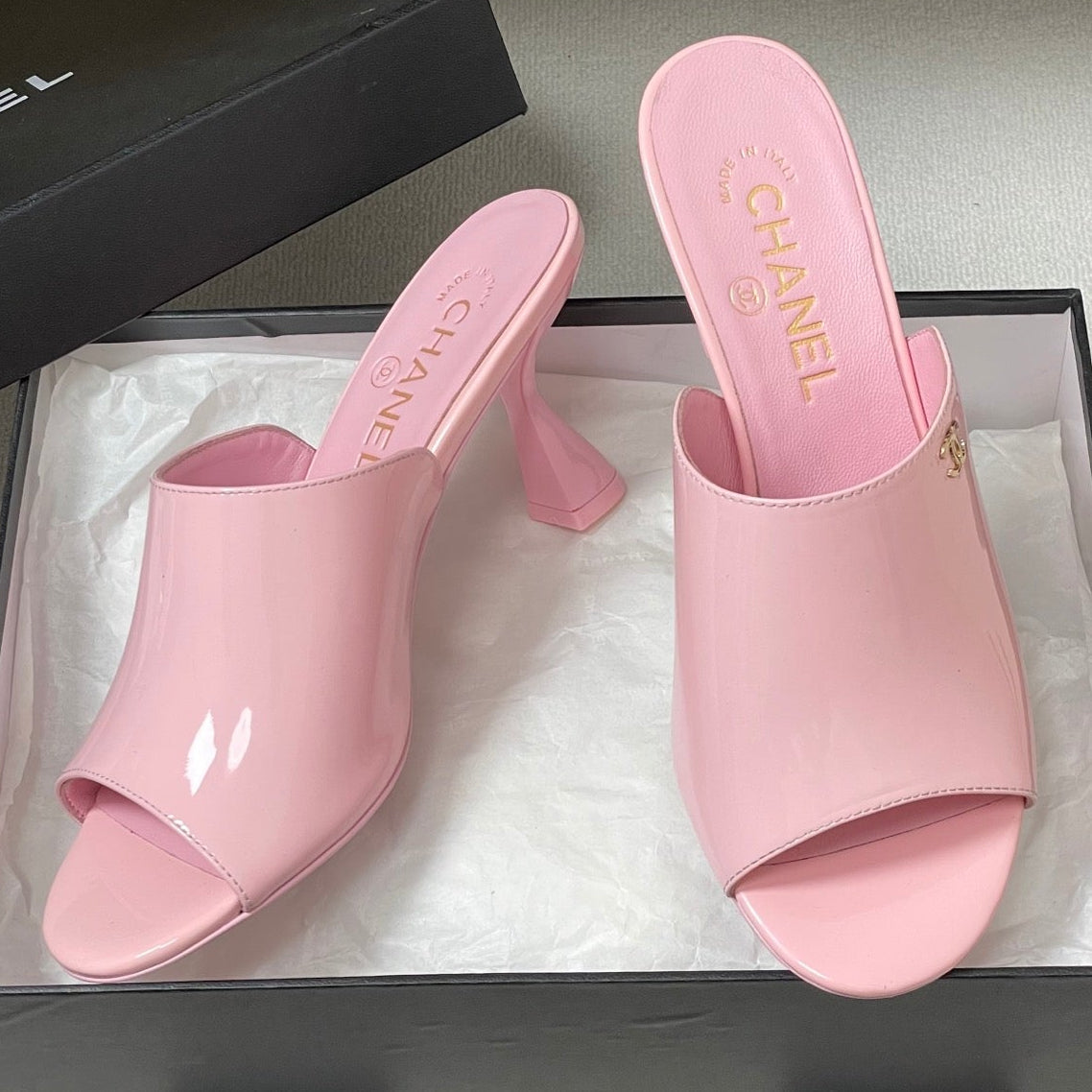 CC 26 Sandal Pink Patent Leather 593320