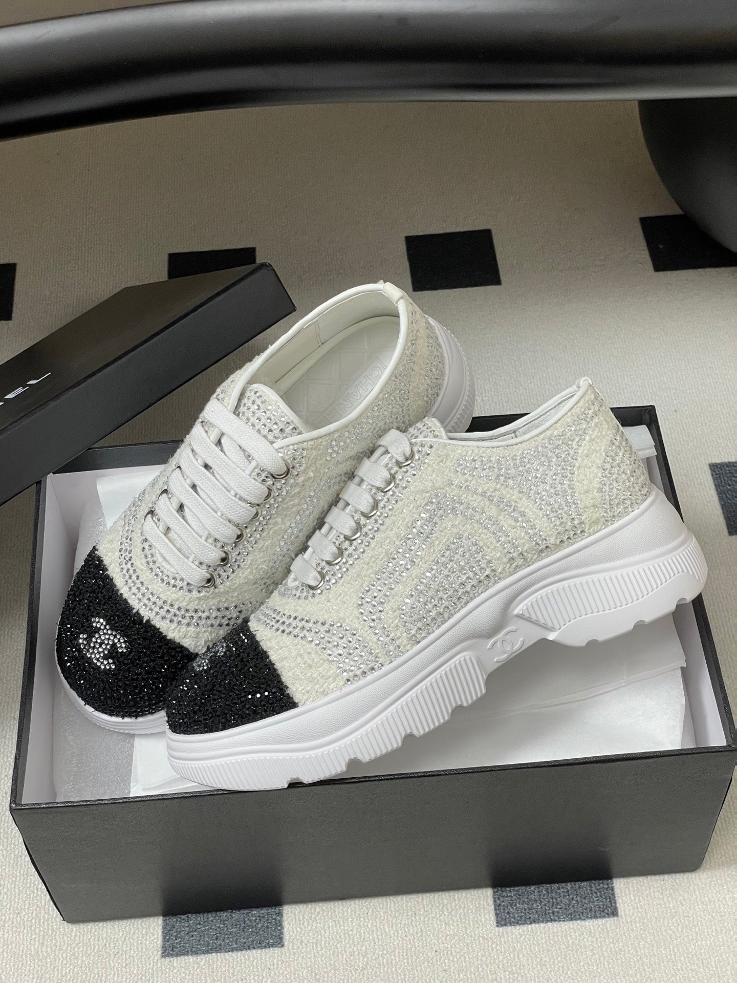 CC 26 Platform Sneaker White Sequin-embellished Leather 593346